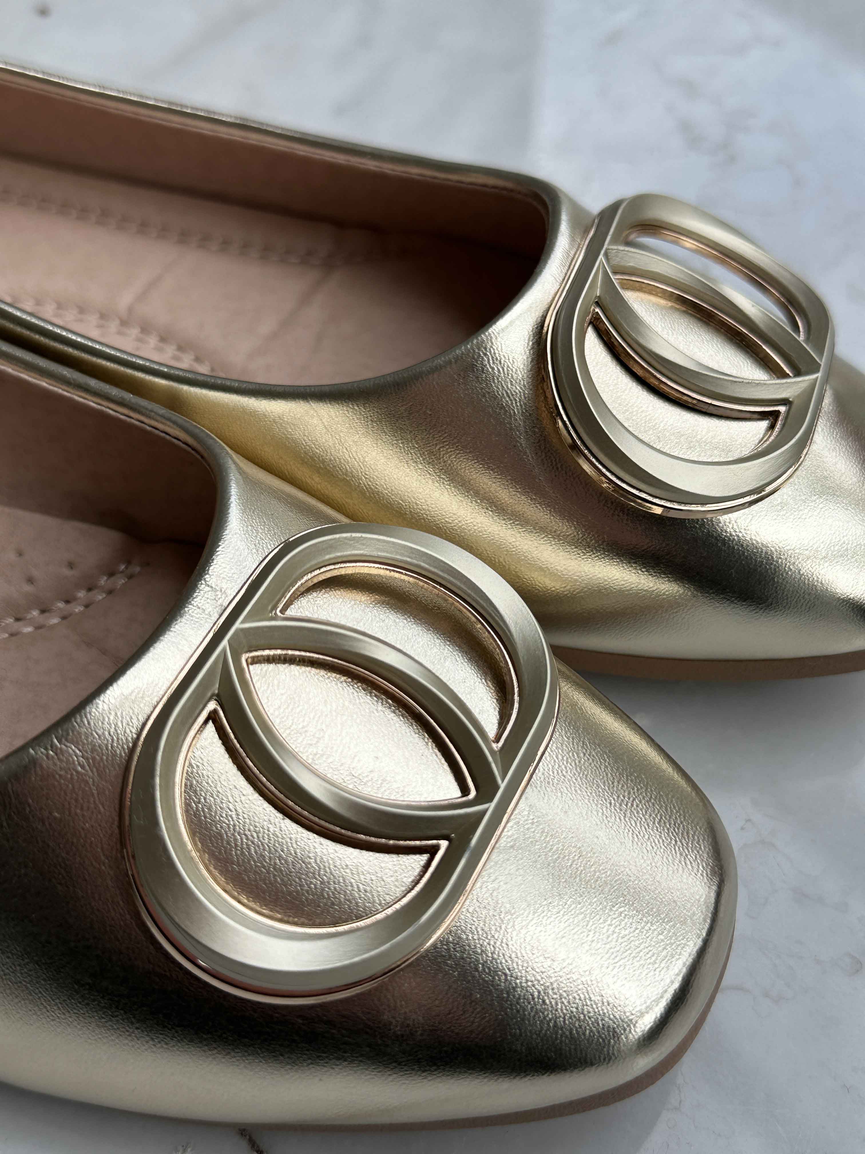 Solfrid - Eleganta ballerinor med spänne