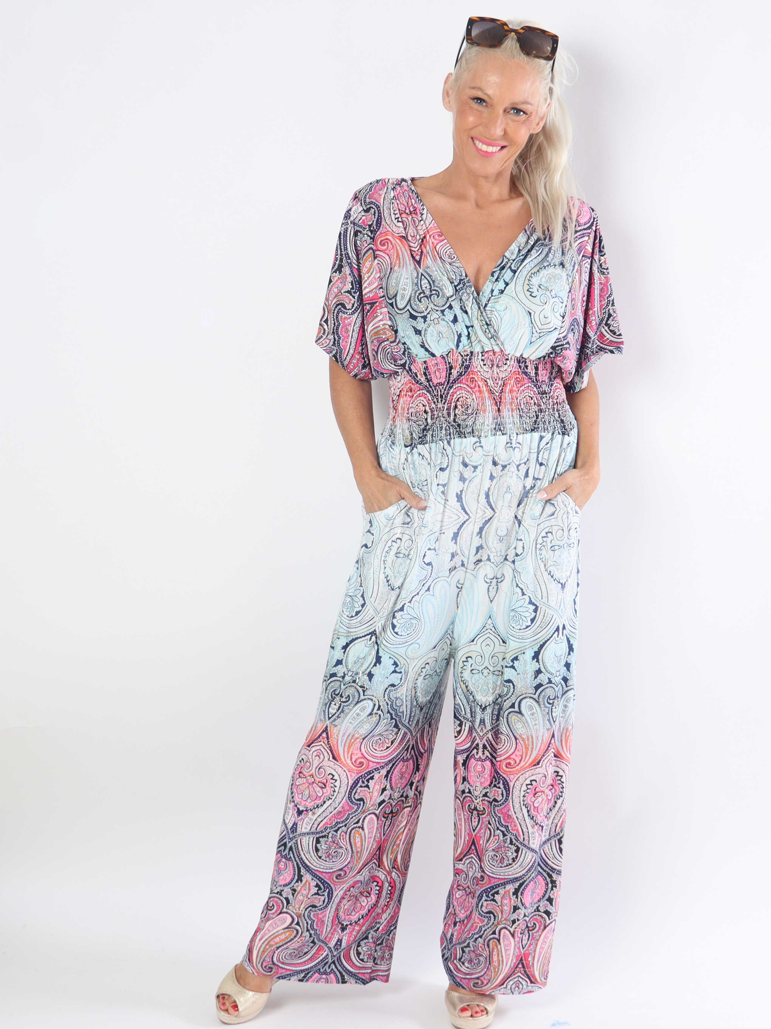 Pams Paisley Jumpsuit - Elastisk jumpsuit i plusstorlek med mönster