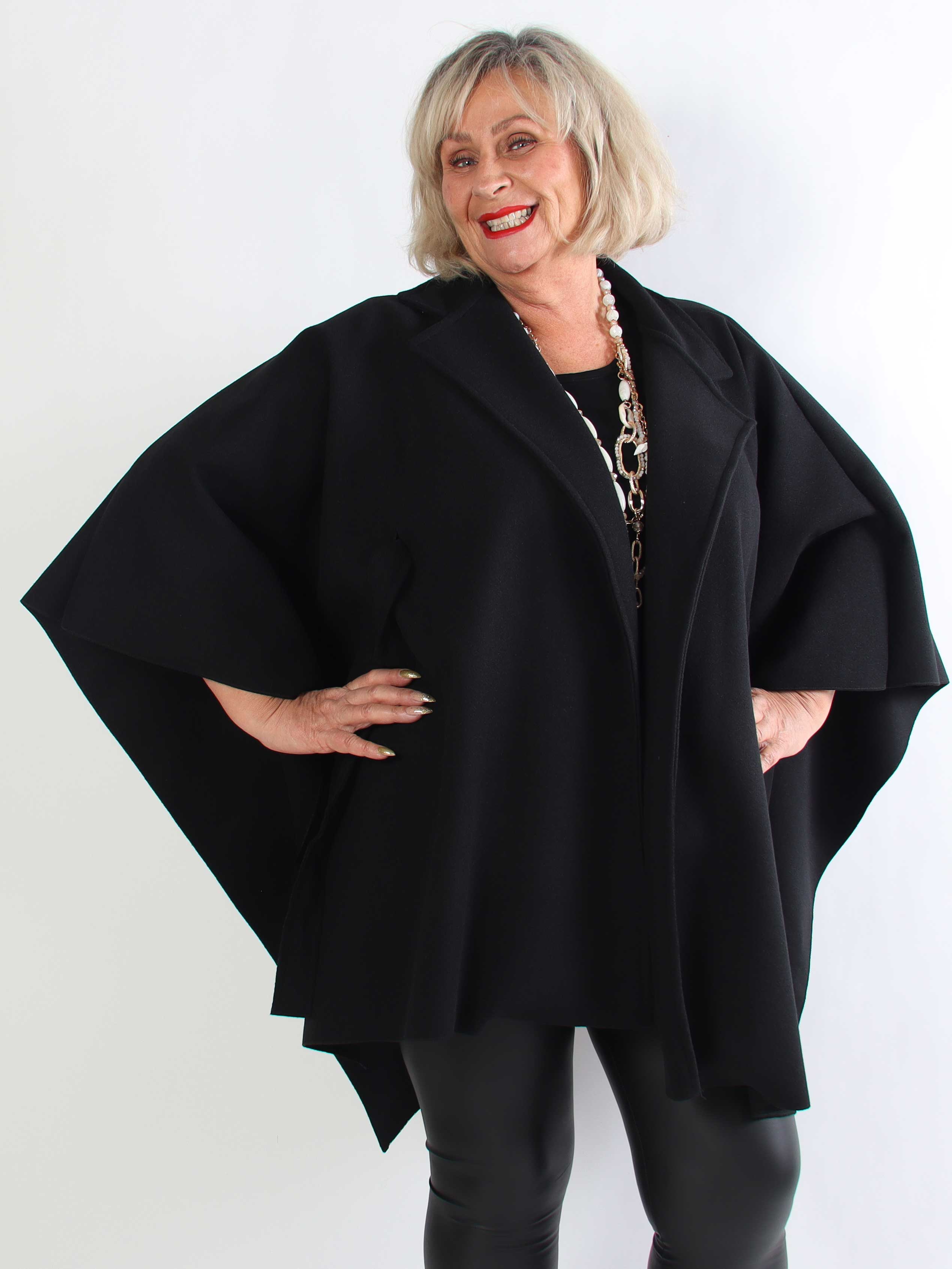 Zanna - Klassisk plus size frakke med bælte i taljen