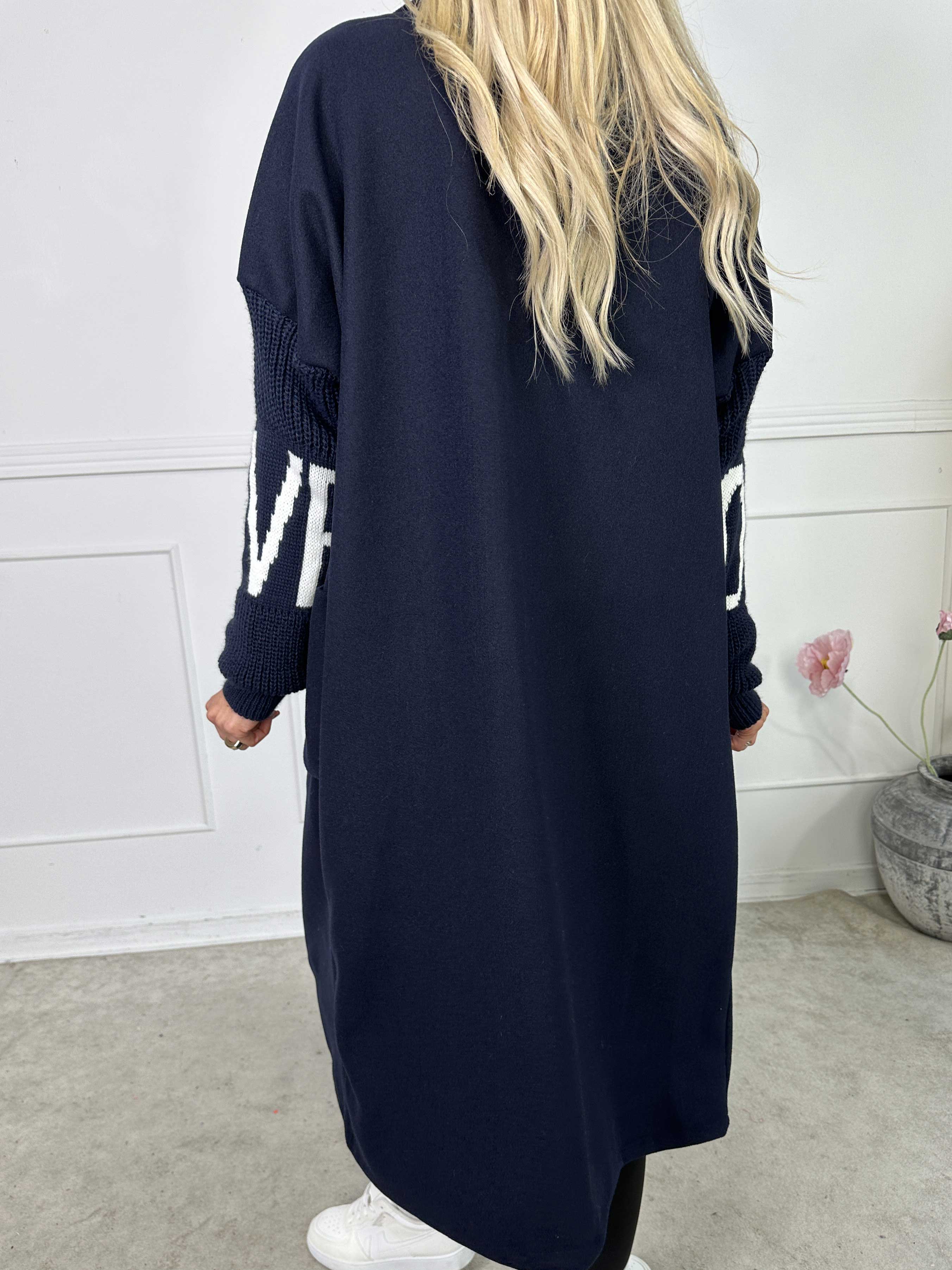 Debbie Midi - Fin kappa med stickade ärmar