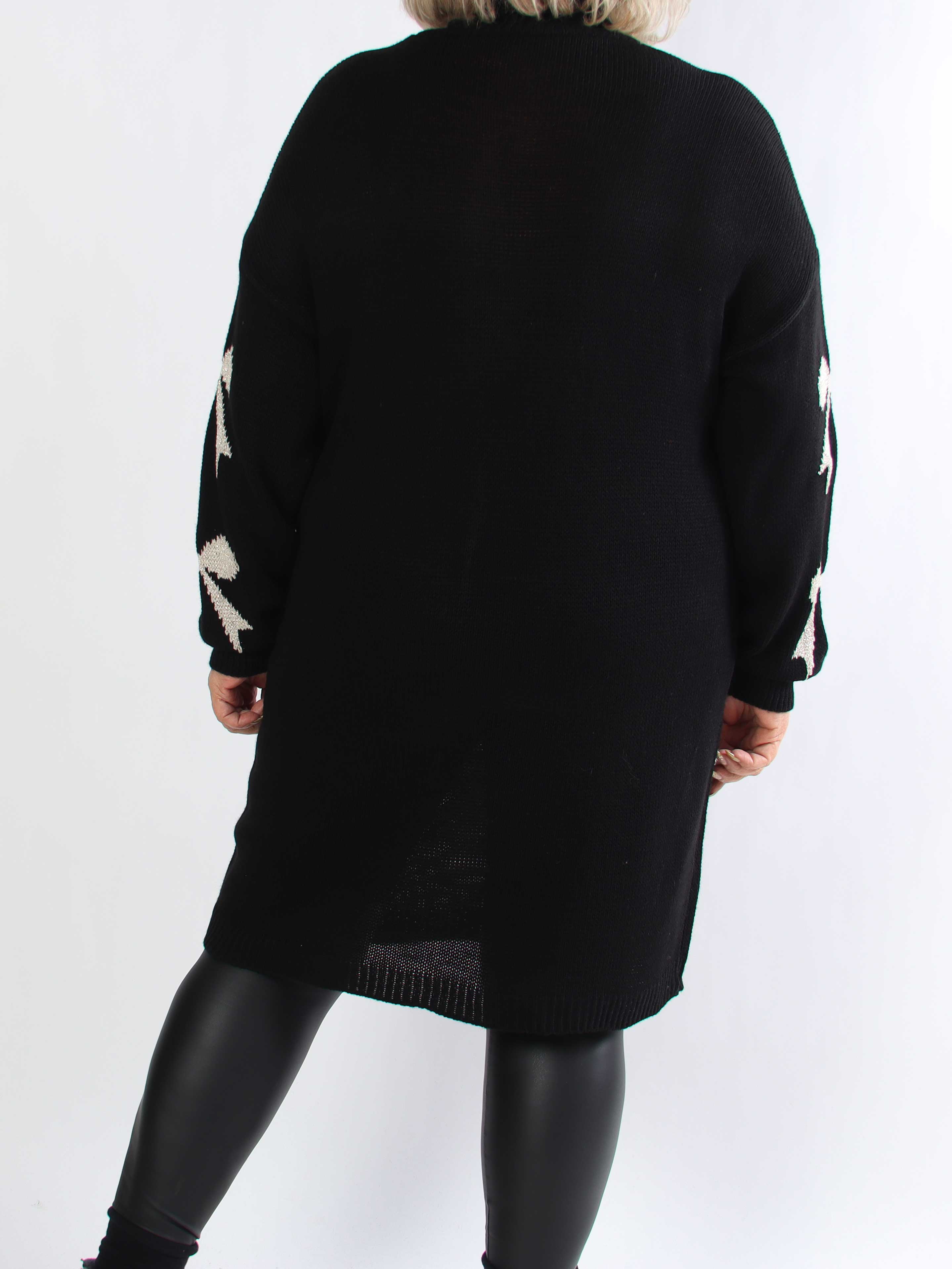 Vallie - Plus size strikkjole med guldsløjfer og rullekrave