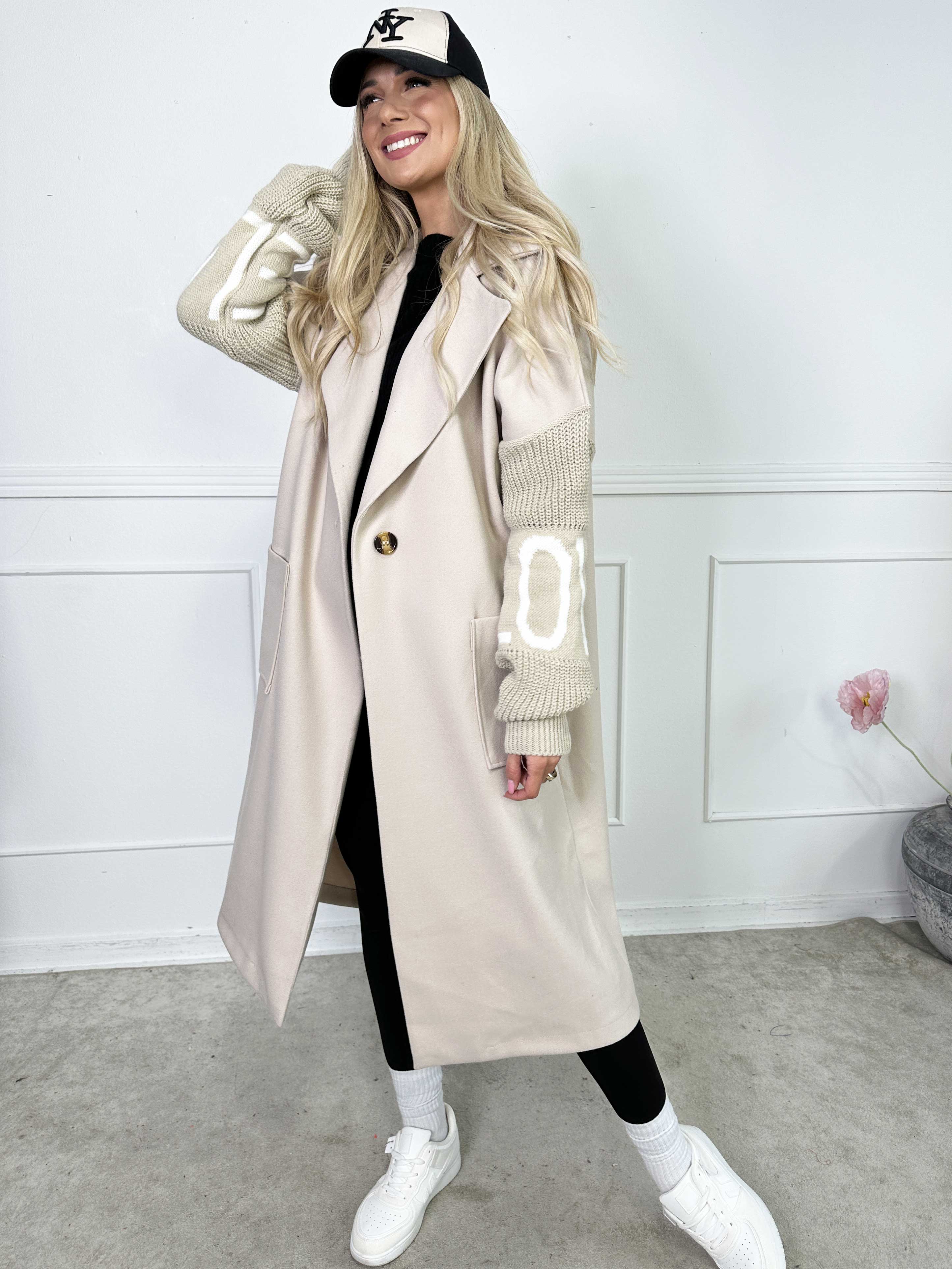 Debbie Midi - Fin kappa med stickade ärmar