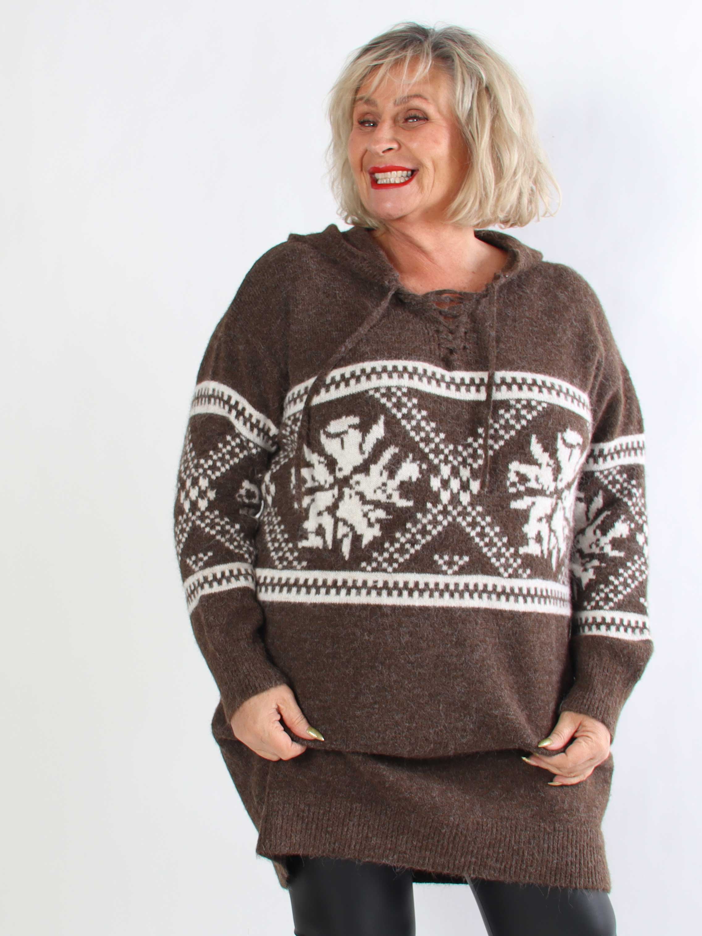 Veni Long - Blød mønstret strikkjole i plus size med hætte