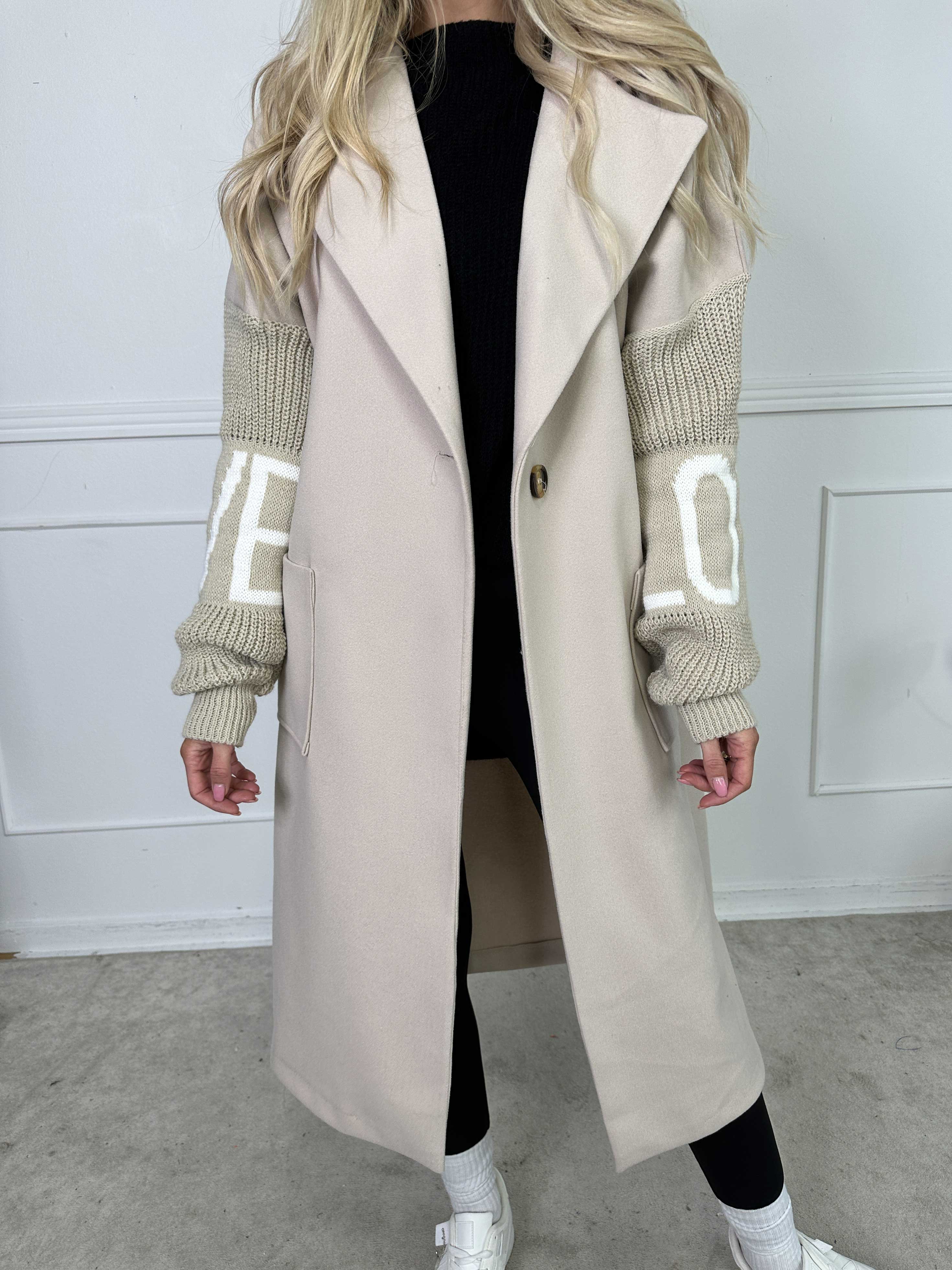 Debbie Midi - Fin kappa med stickade ärmar