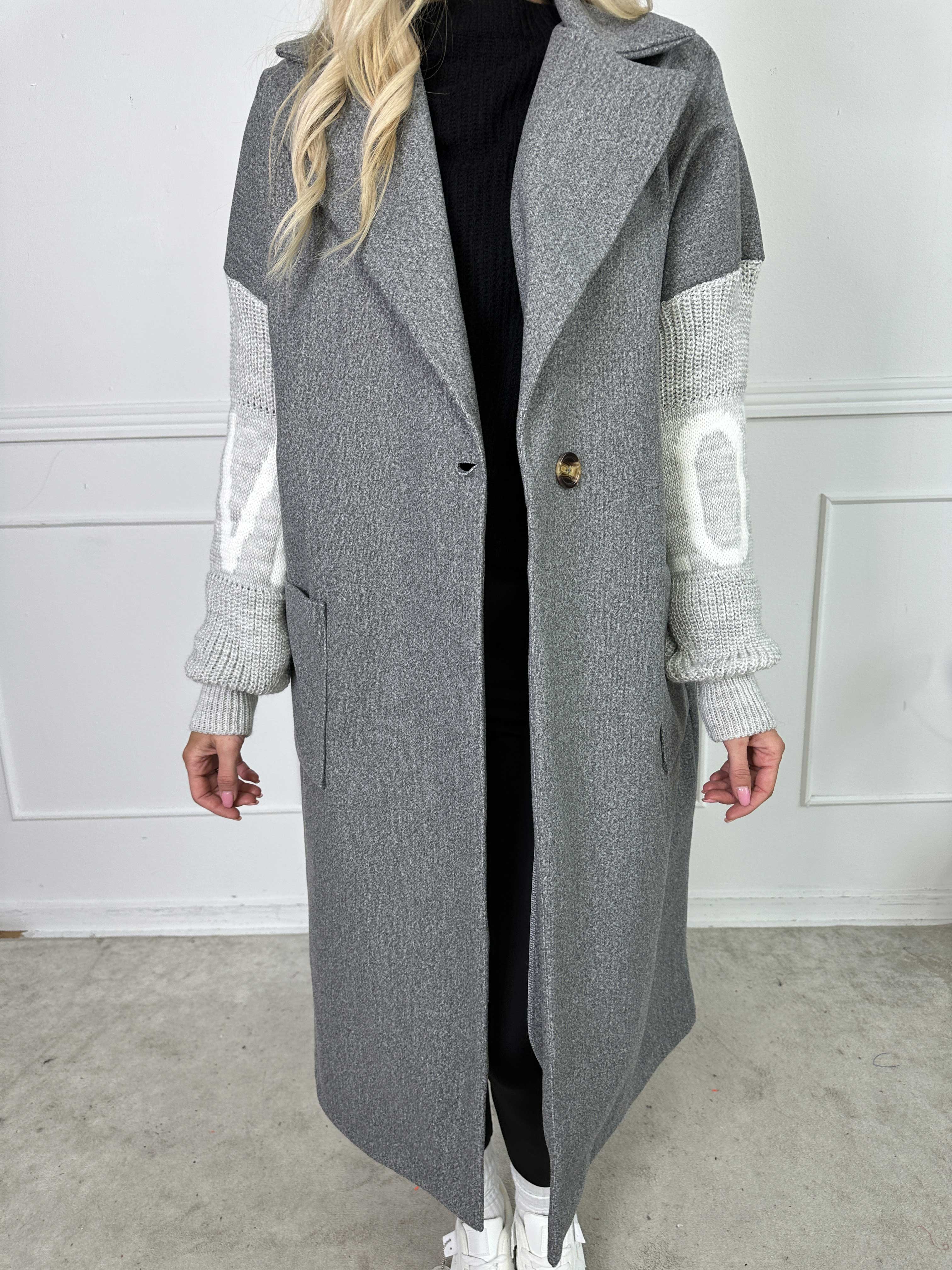 Debbie Midi - Fin kappa med stickade ärmar