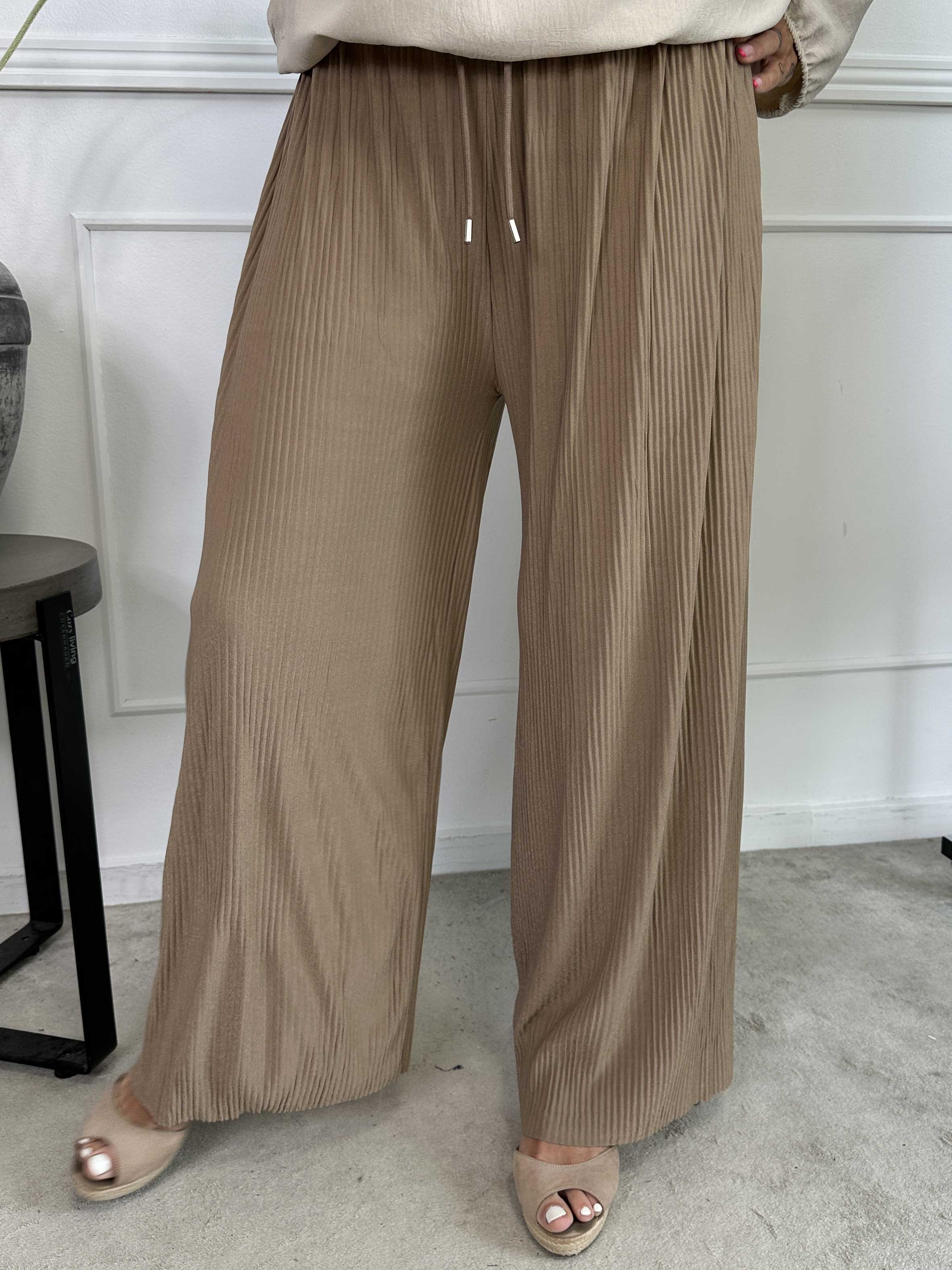 Angeline - Lösa plisserade byxor med resår i midjan