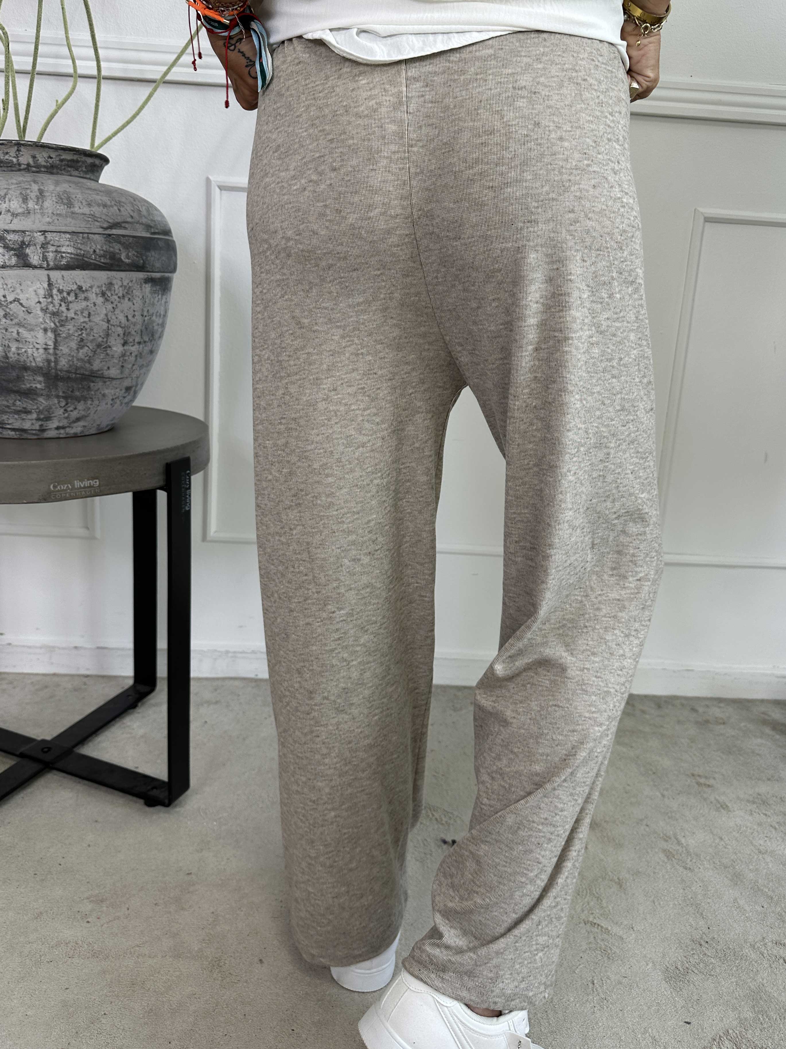 Kallisto - Mjuka joggingbyxor med resår i midjan