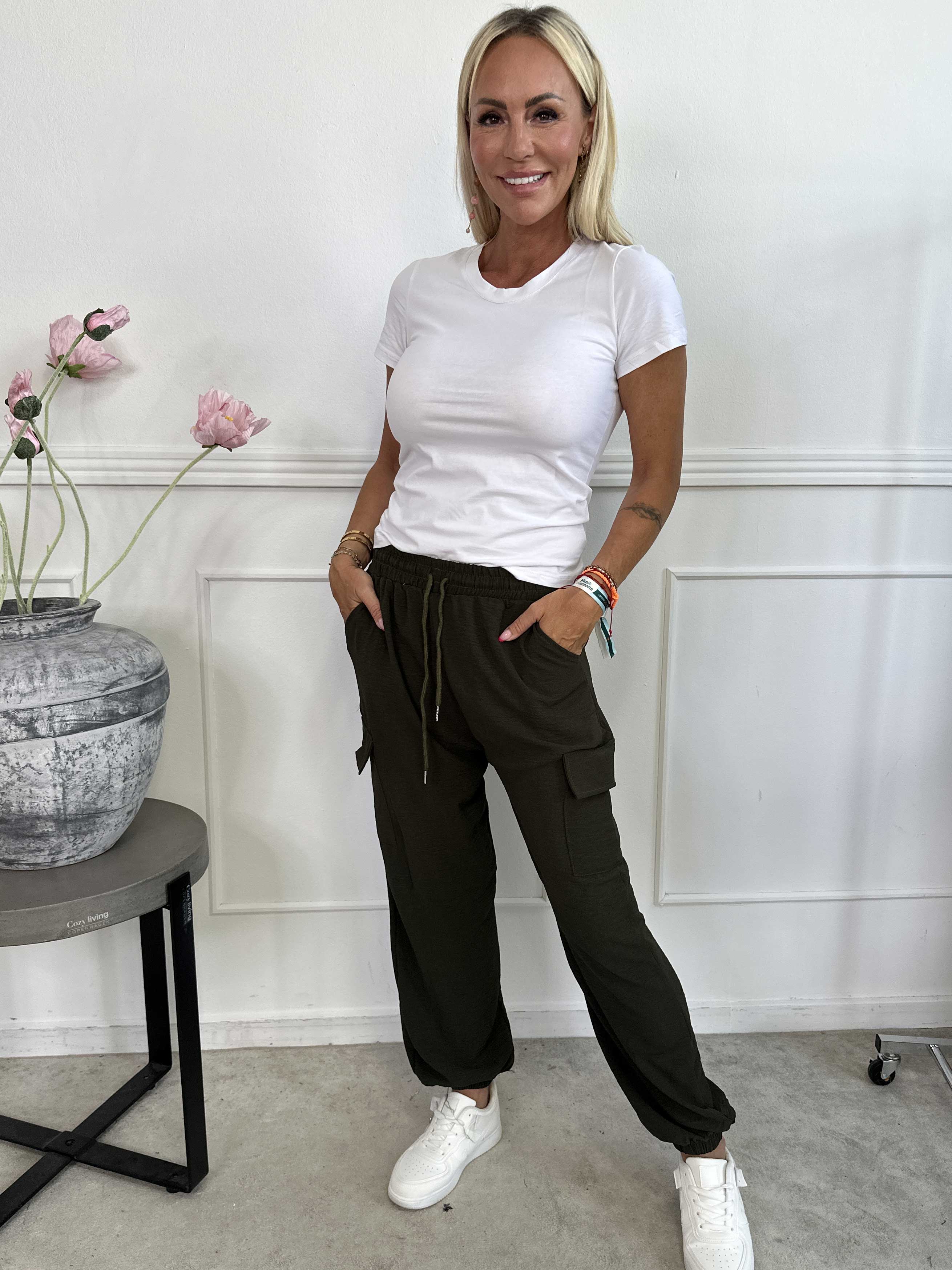 Enyo - Lätta byxor med benfickor