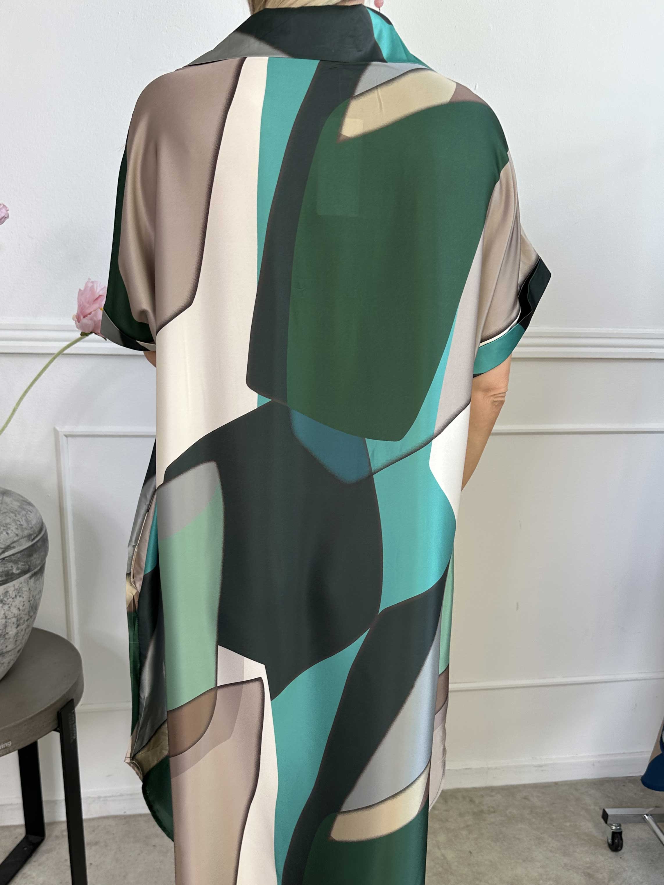 Etlana - Mönstrad tunikaklänning med korta ärmar