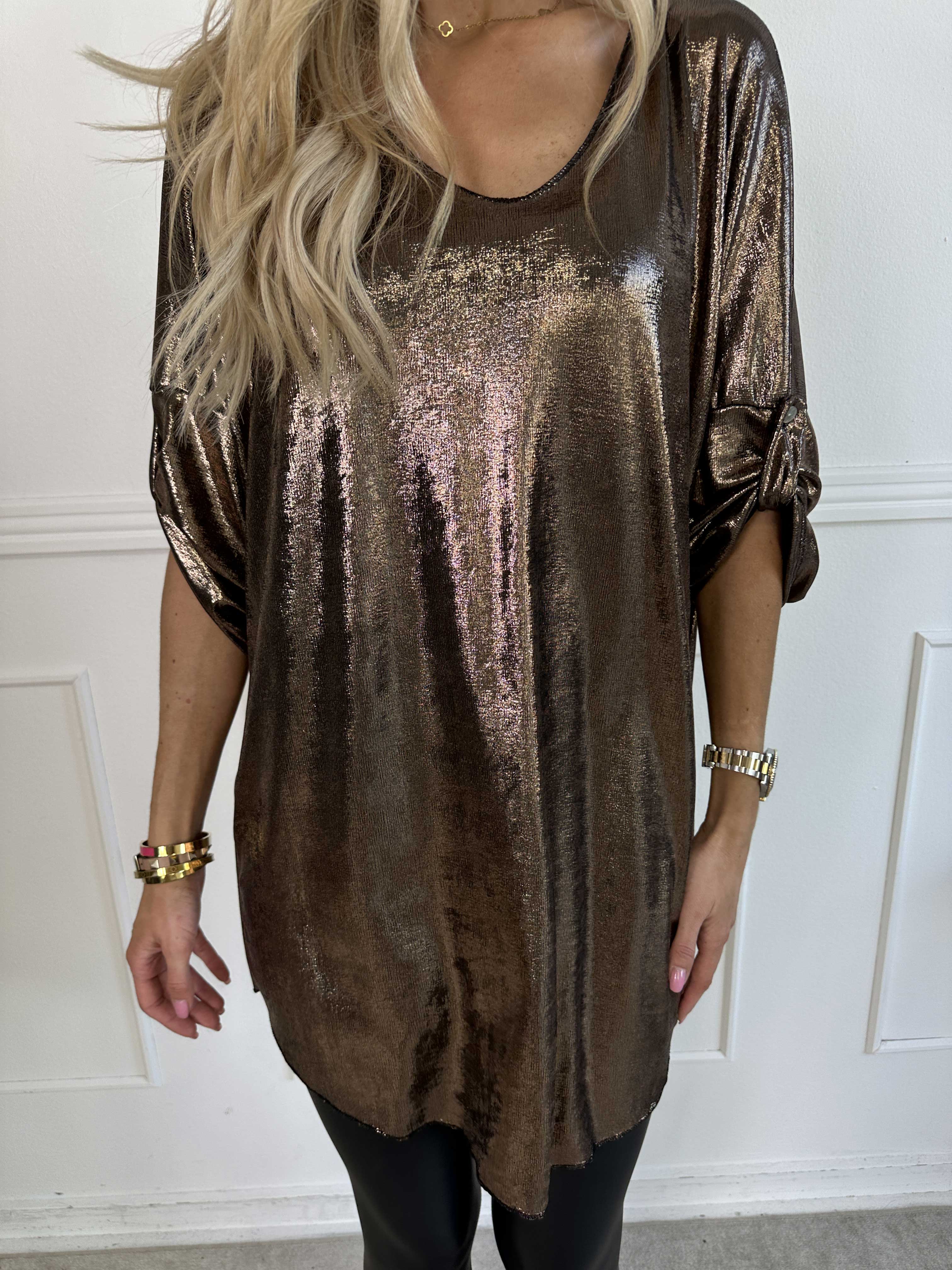 Subira - Glansig tunika med v-ringning