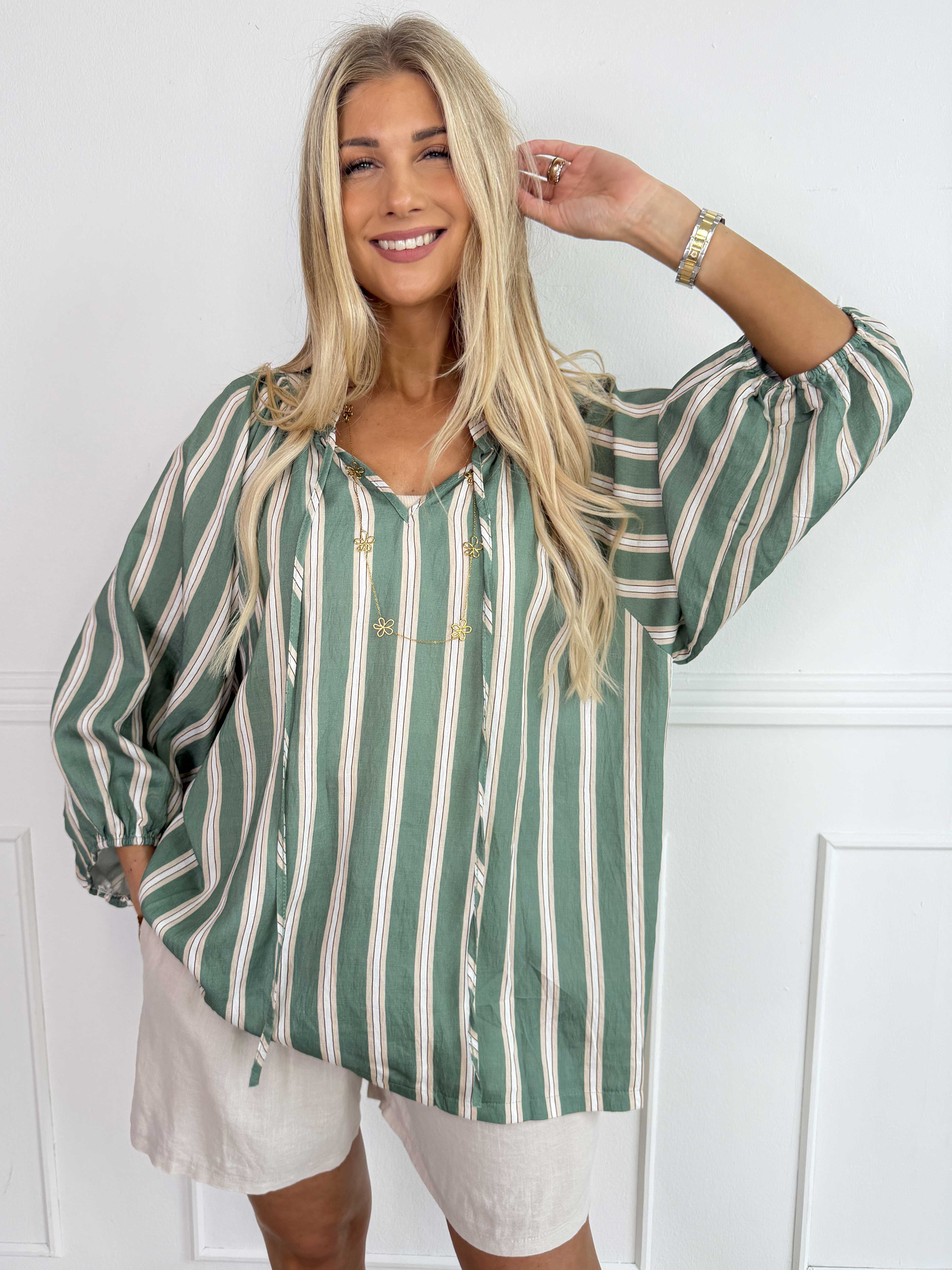 Amidala Shirt - Randig plus size tunika i en lätt viskosblandning med vackra ballongärmar