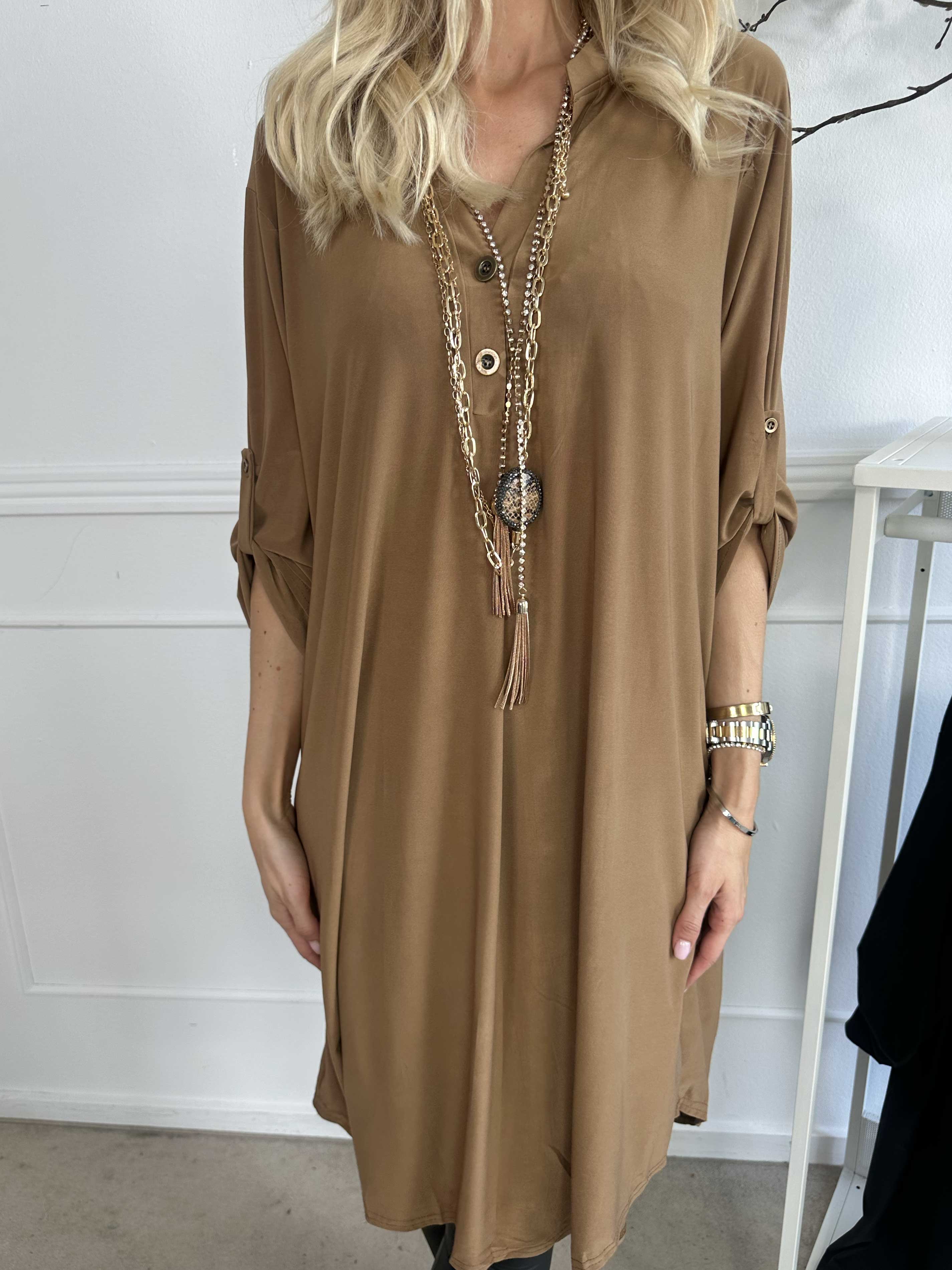 Ebba Plain Long - Söt klänning i elastiskt tyg