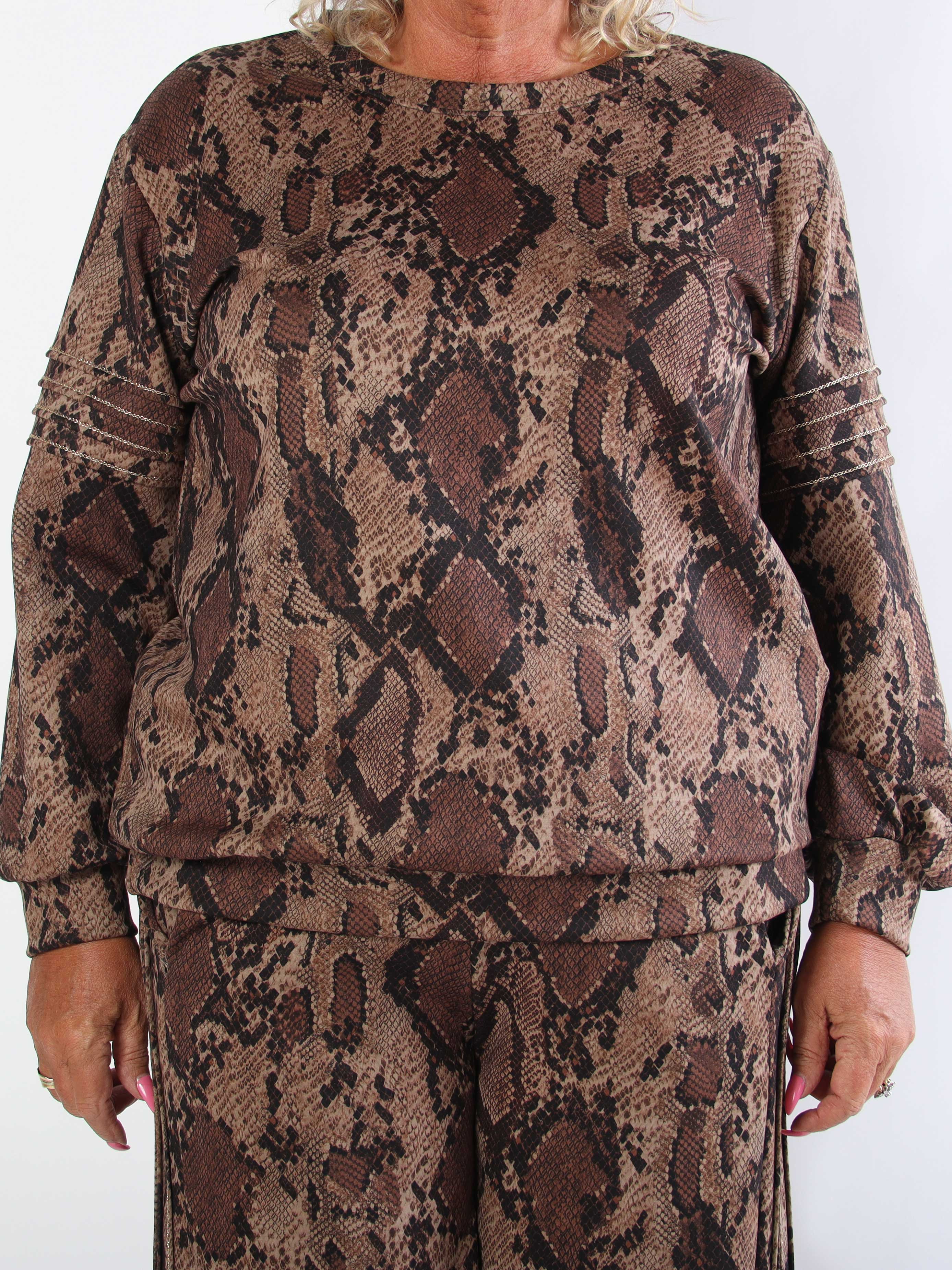 Dream Print – Plus size joggingställ i viskos med ett utmärkande mönster