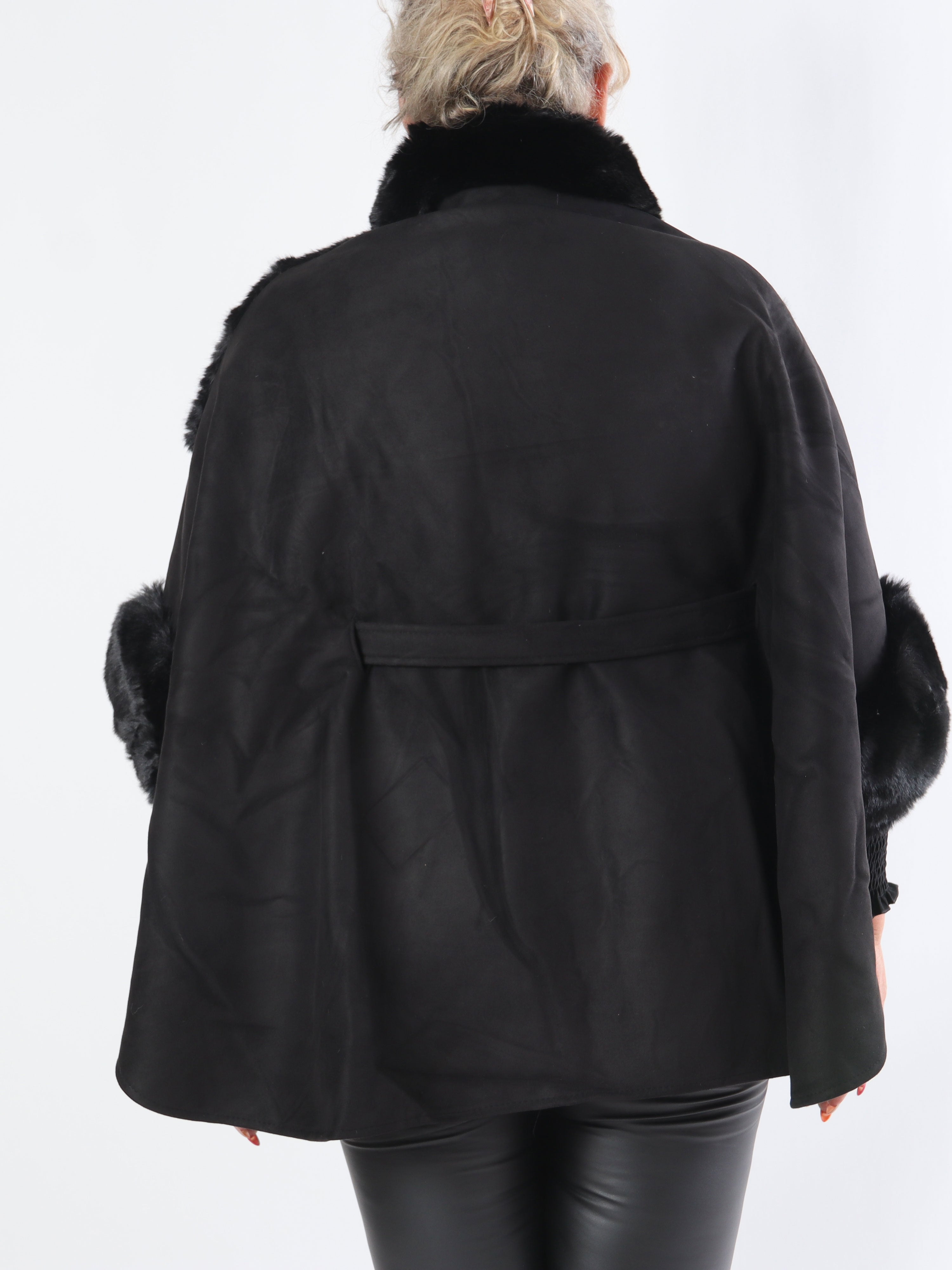 Cloud - Poncho i plusstorlek med fuskpäls