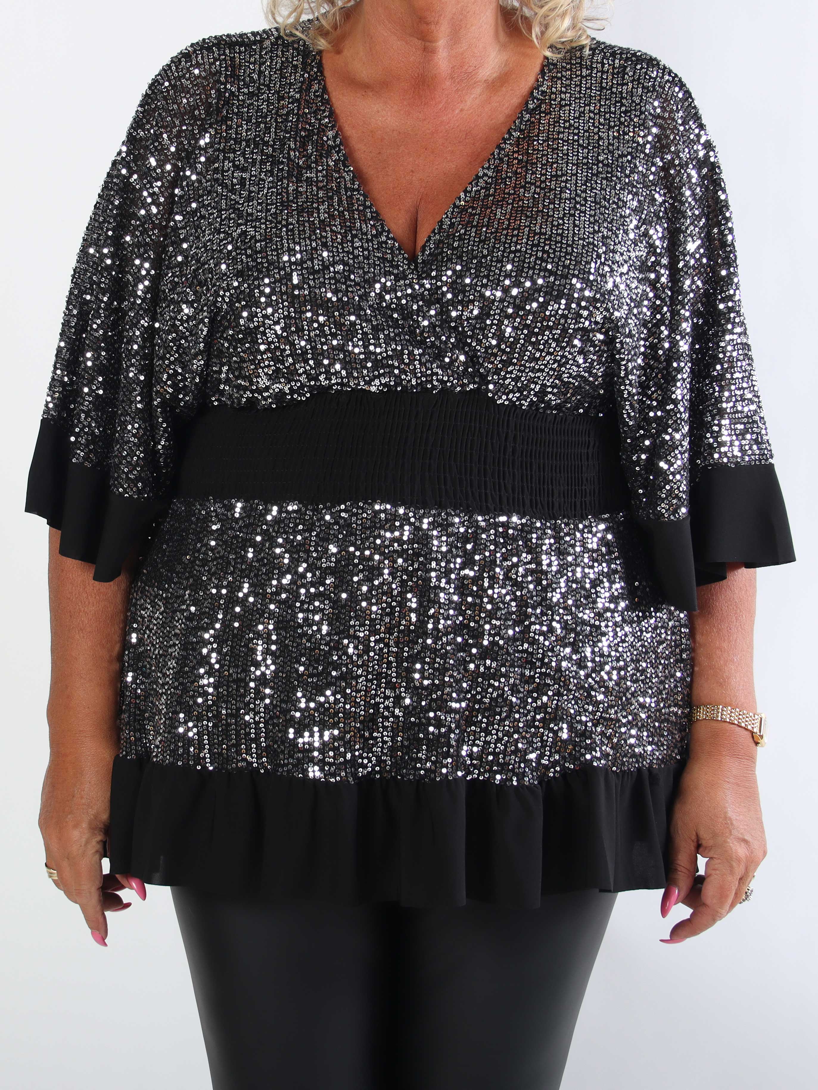 Pamela Glitter Shirt - Plus size paljett-tunika med smock och volanger