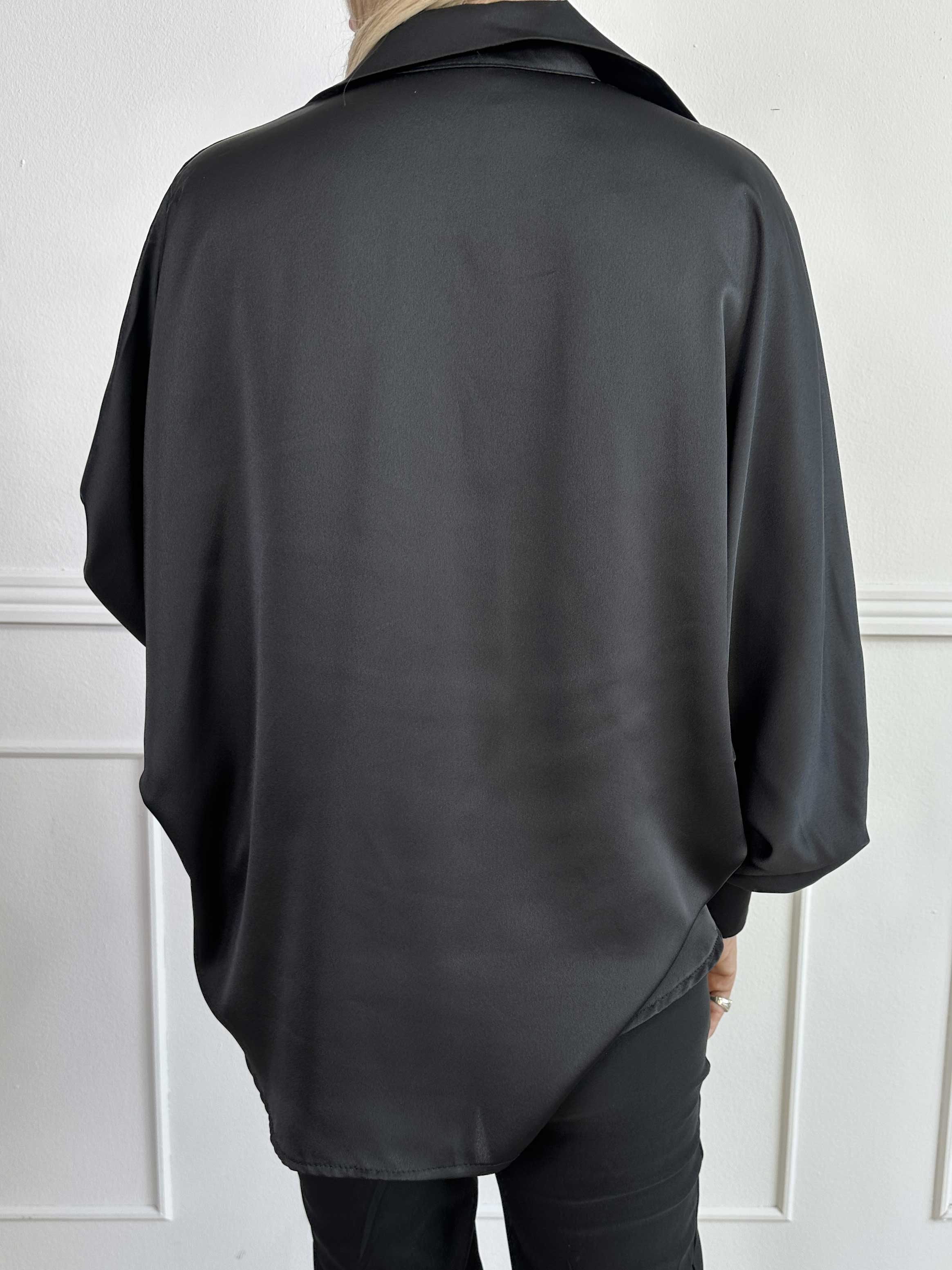 Feliciti - Shiny skjorta med fladdermusärmar