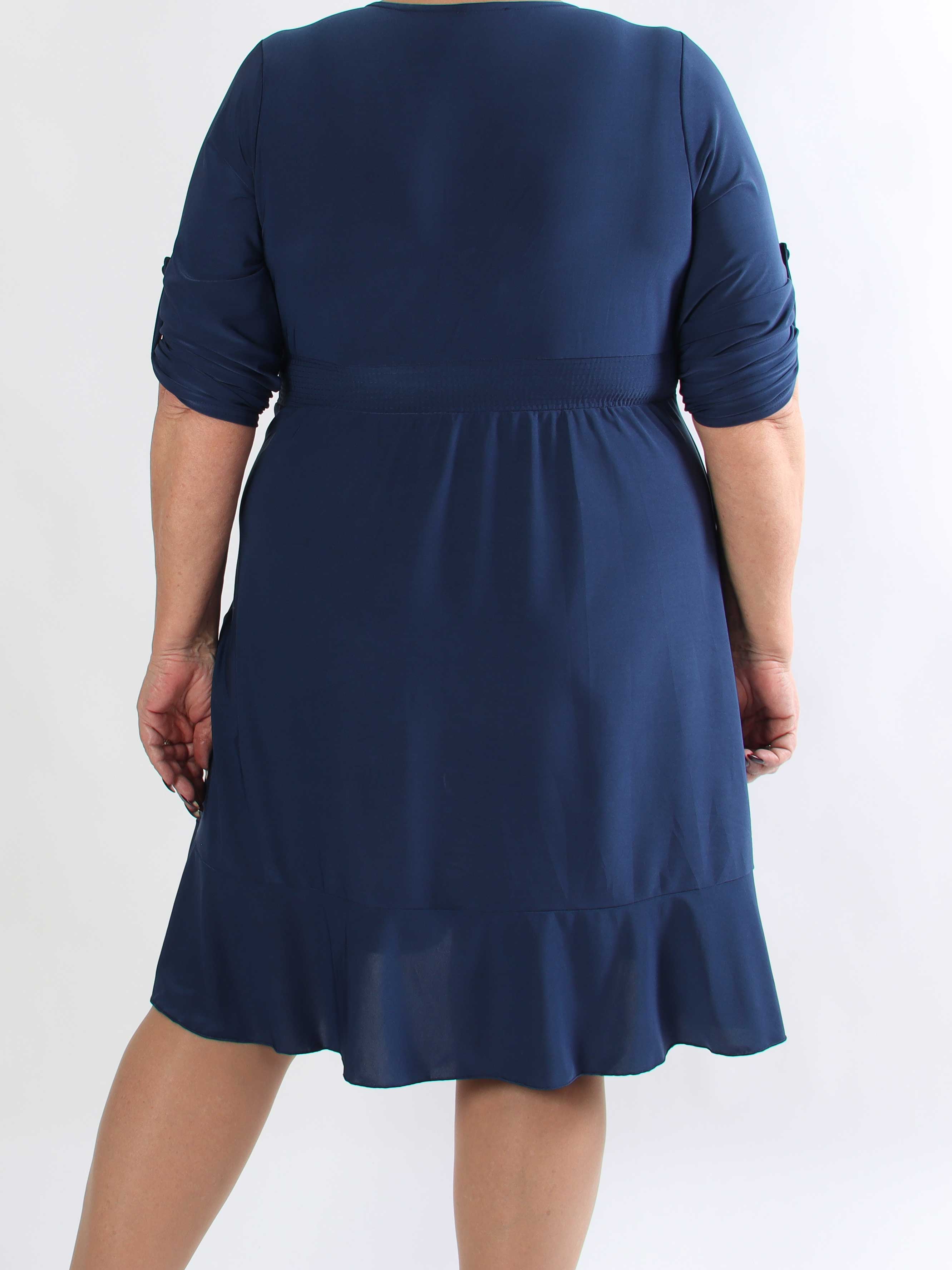 Savina Plain - Stretchig långärmad plus size omlottklänning