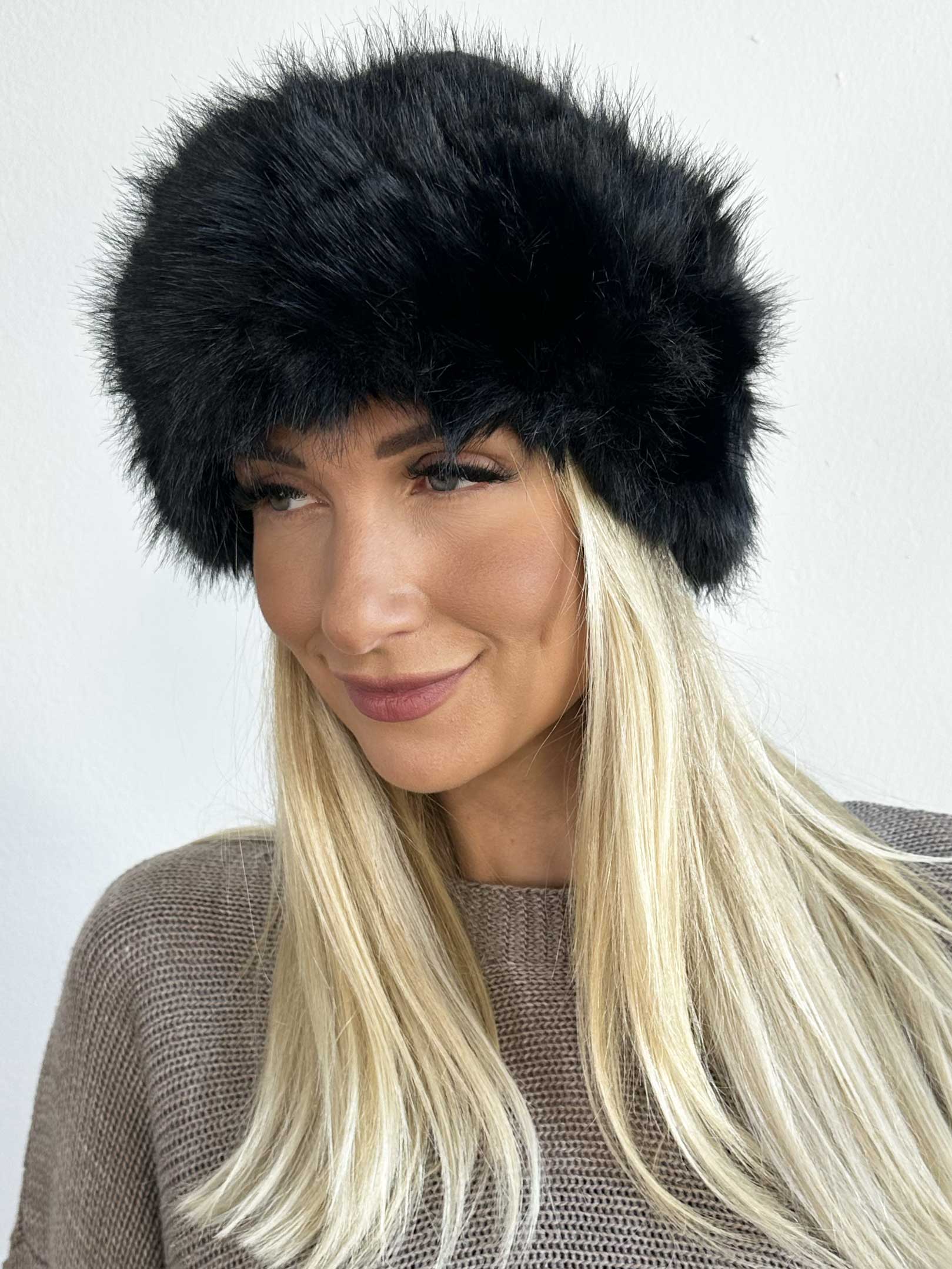 Oasis - Mössa med mjuk fuskpälskant