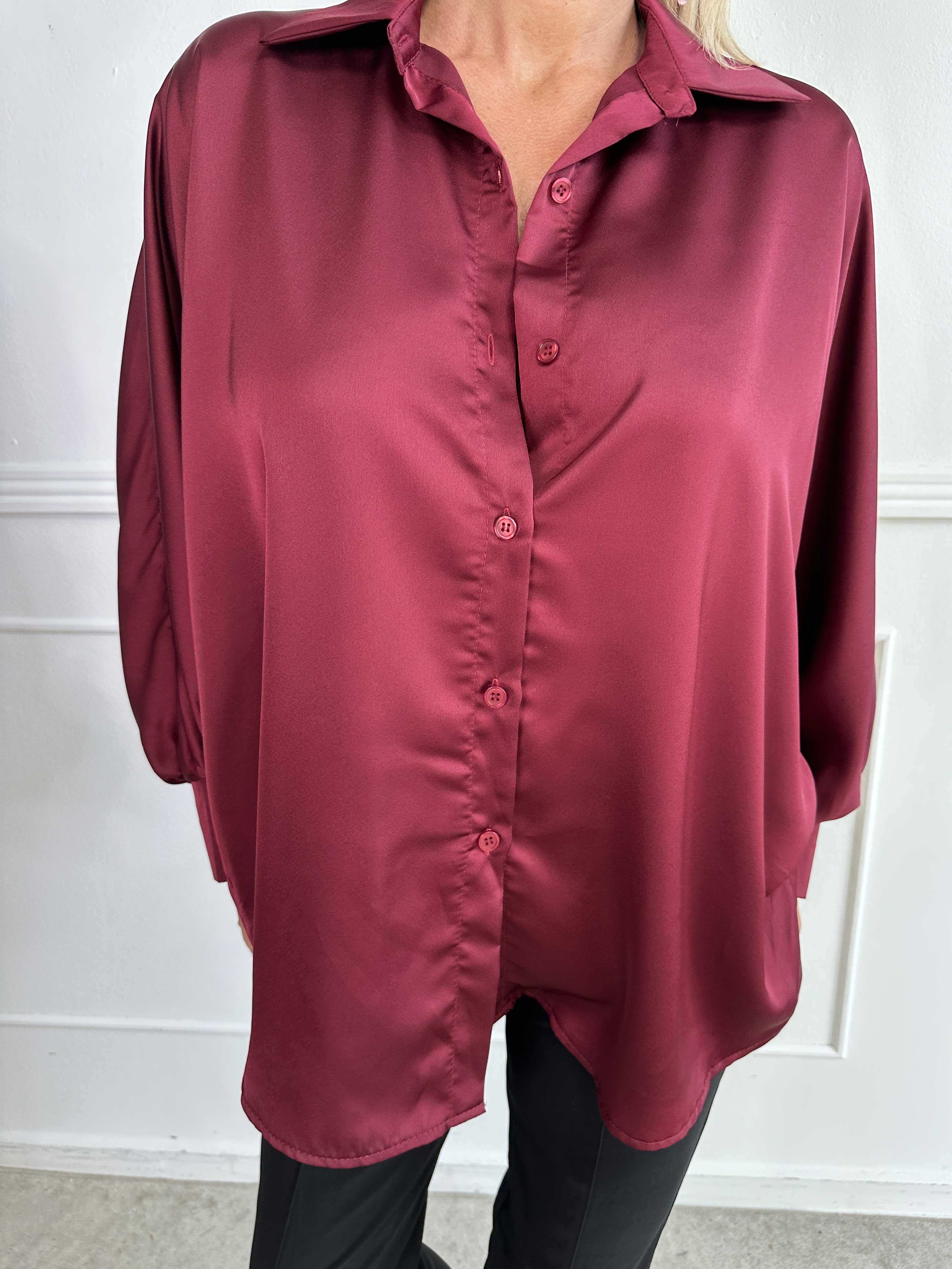 Feliciti - Shiny skjorta med fladdermusärmar