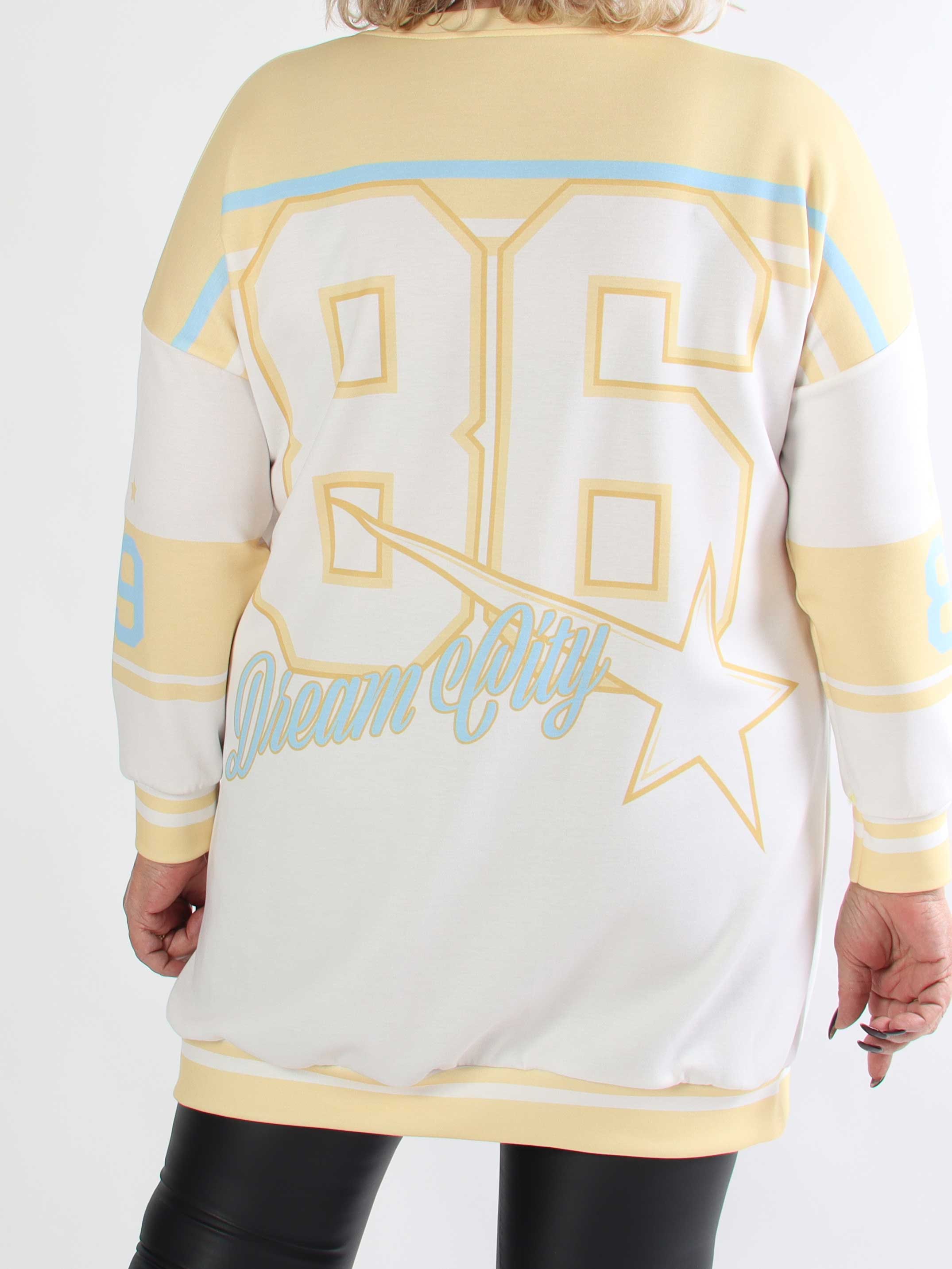 Rosaria - Plus size joggingklänning med New York-motiv på bröstet