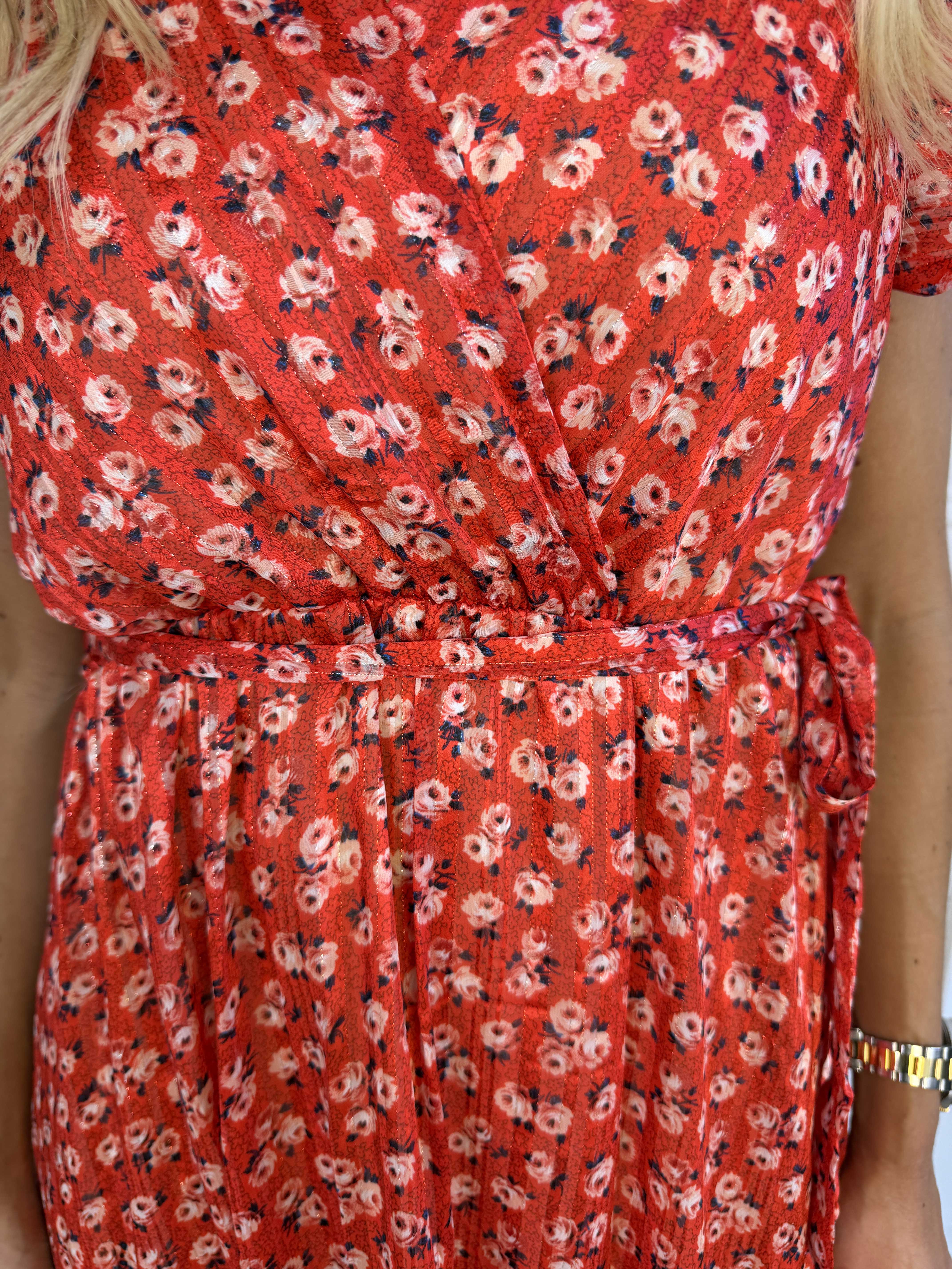 Jamin - Vacker blommig klänning med hög-låg kjol