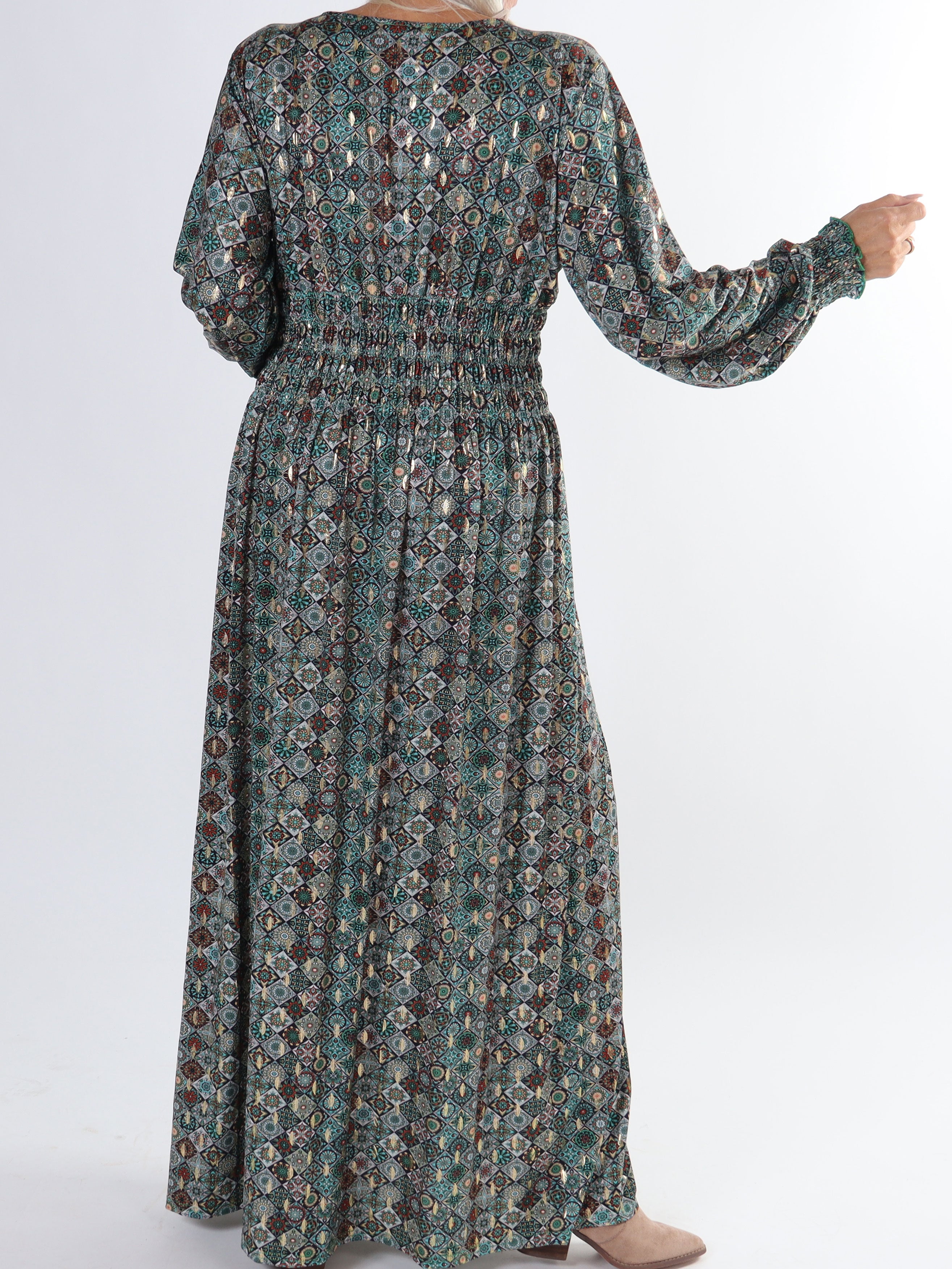 Pams Mosaic L/S - Plus size elastisk klänning i skrynkelfritt tyg med långa ärmar