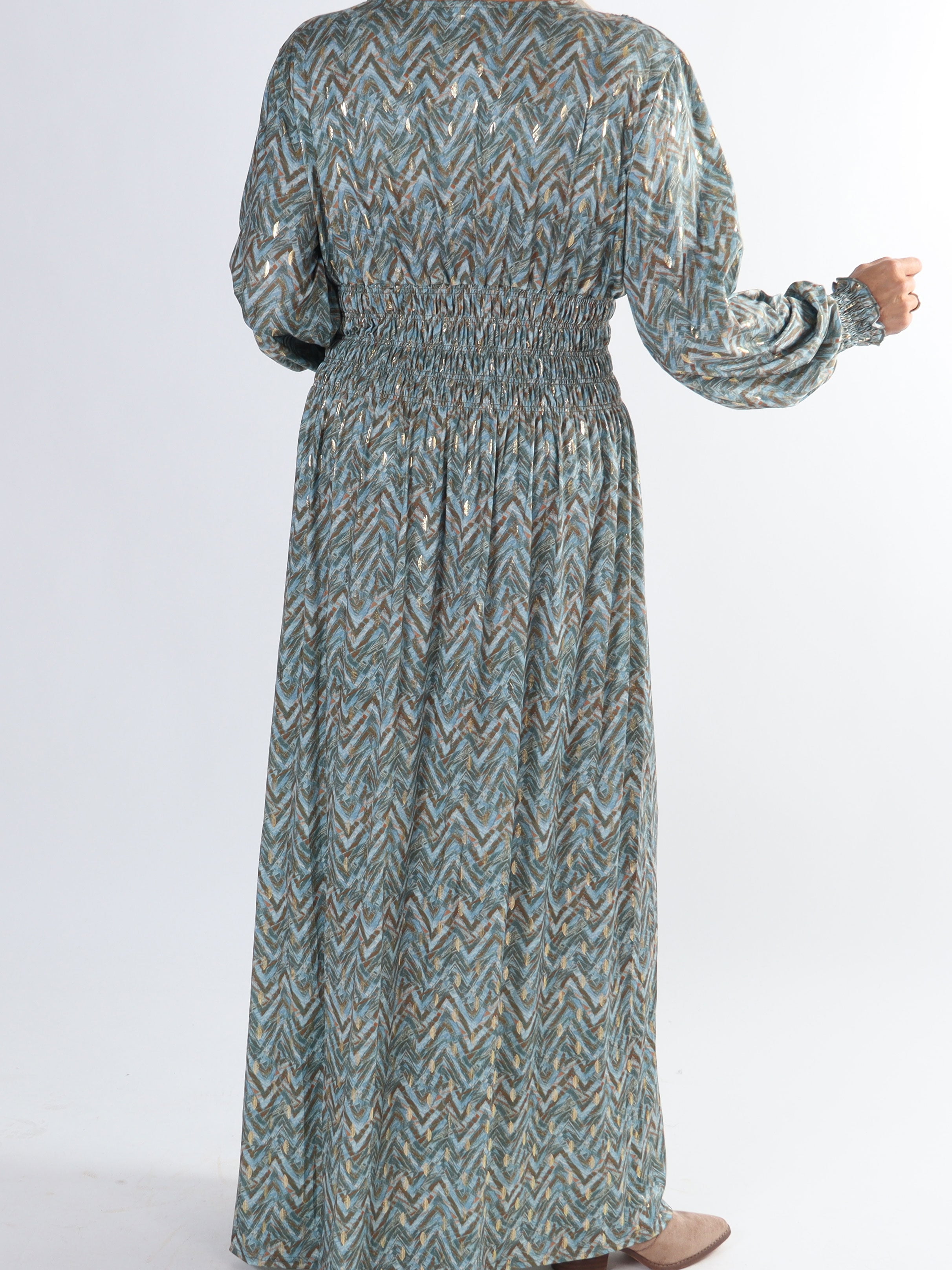 Pams ZigZag L/S - Plus size elastisk klänning i skrynkelfritt tyg med långa ärmar