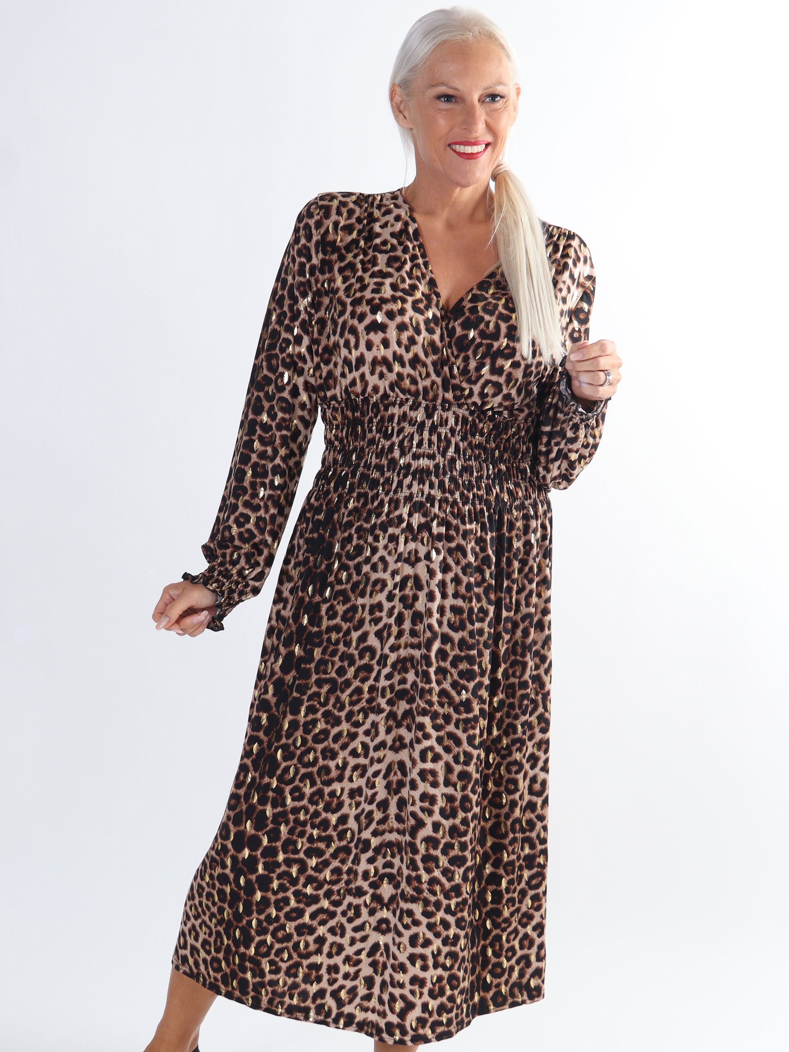 Pams Animal Midi L/S - Plus size elastisk klänning i skrynkelfritt tyg med långa ärmar