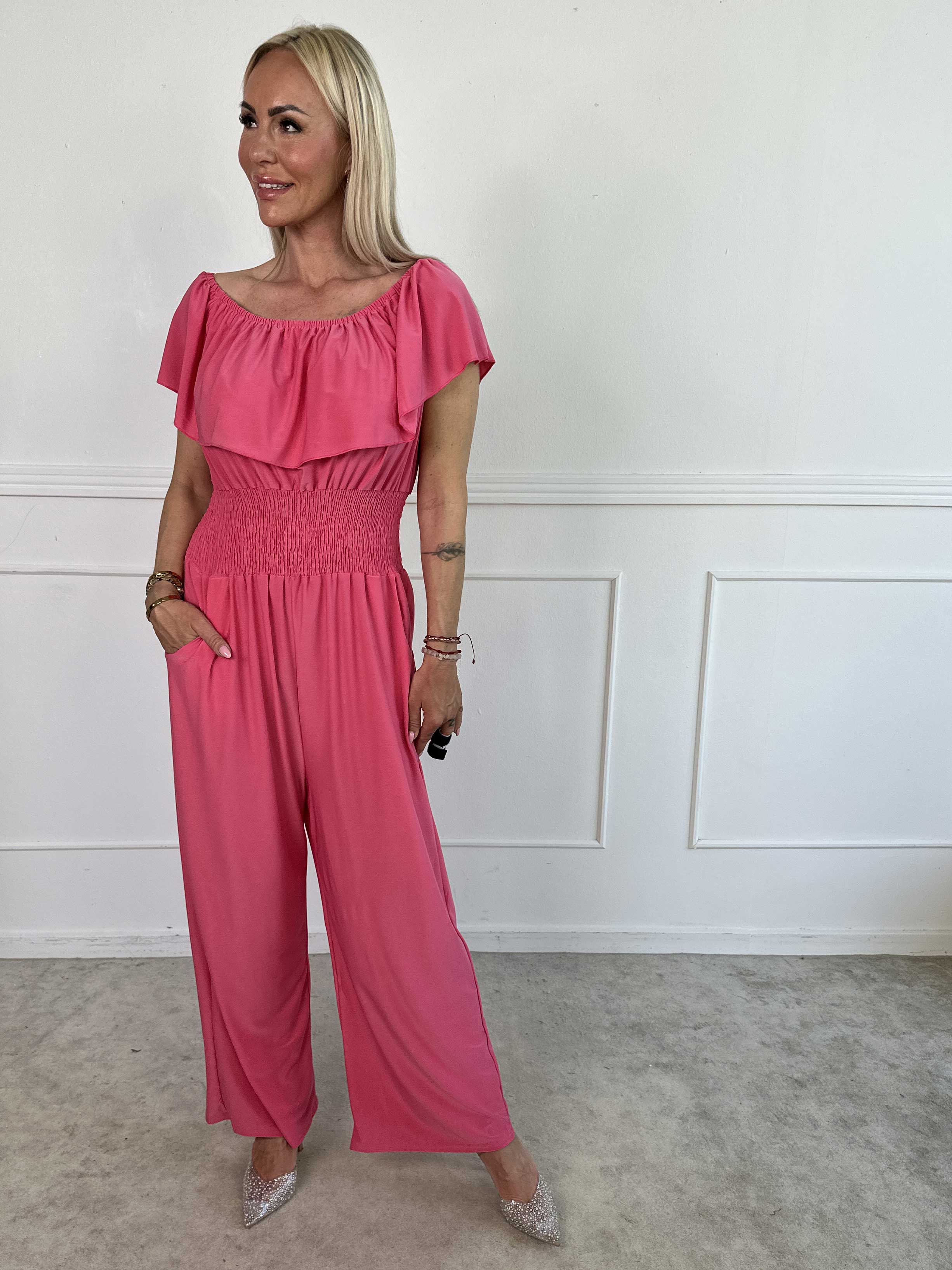 Pams Plain Frill Jumpsuit - Elastisk jumpsuit med smock och volang