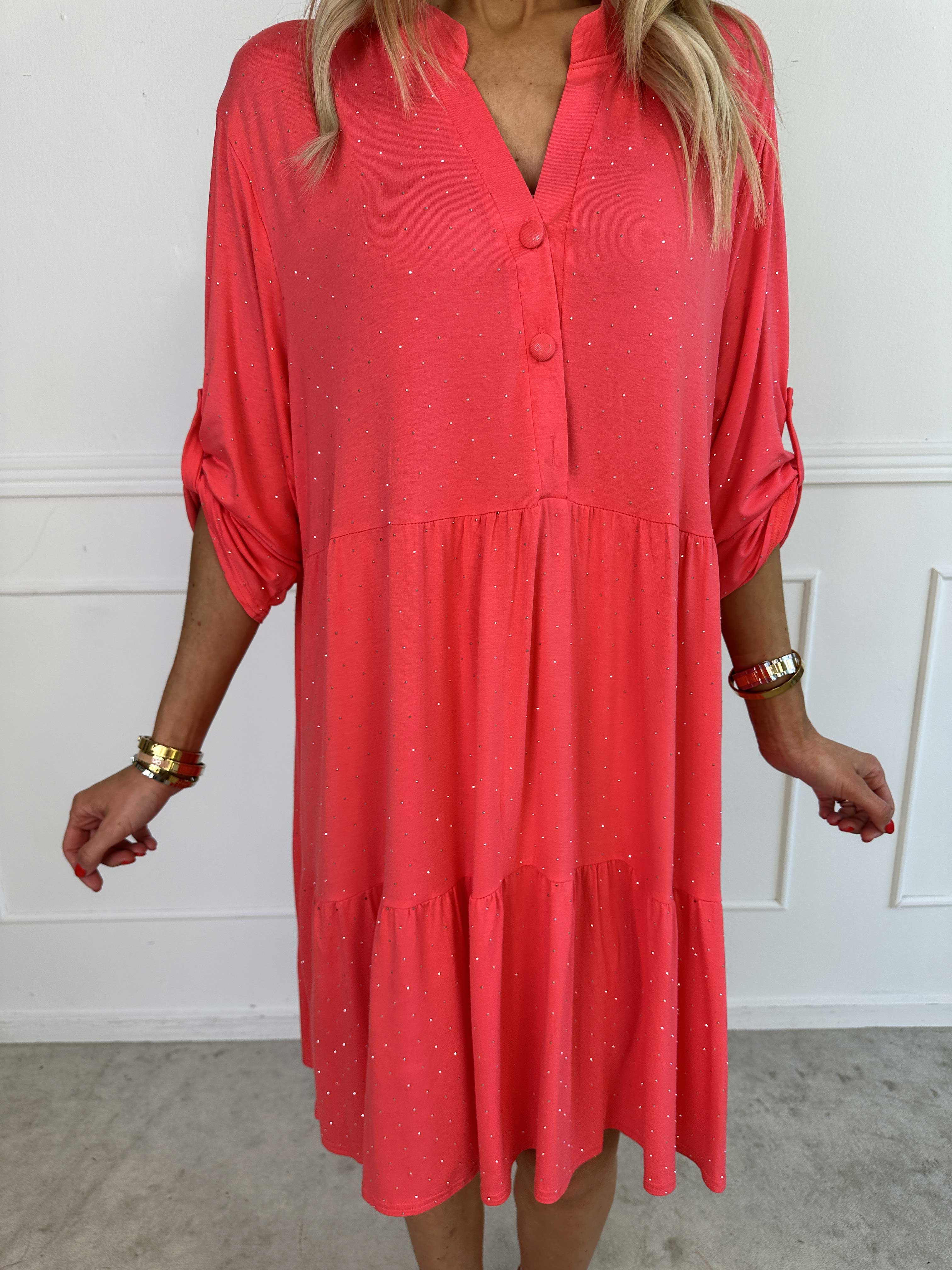 Milano Crystal Midi - Klänning med lager på lager look i viskos med similisten