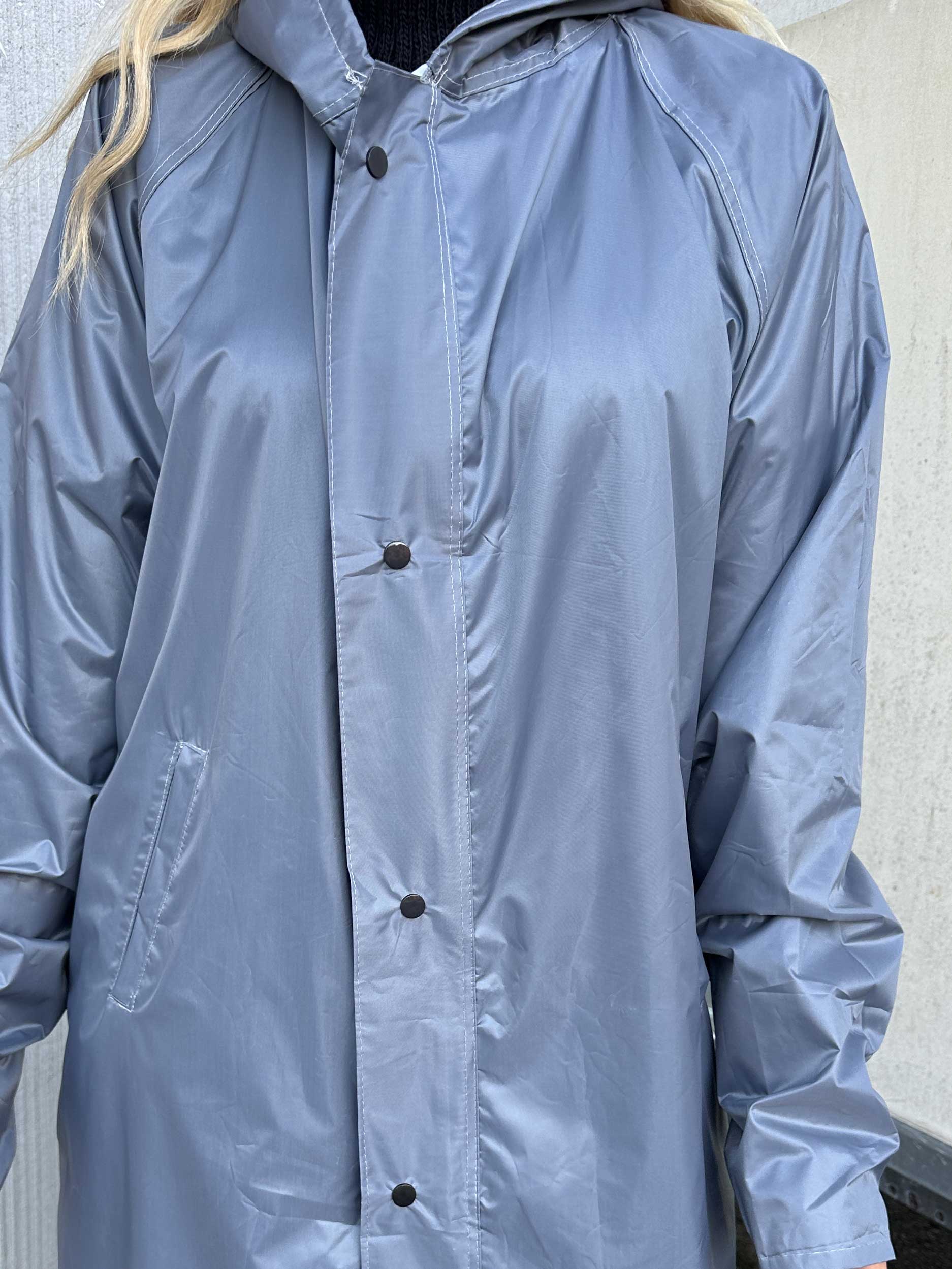 Reina - Regnjacka med huva