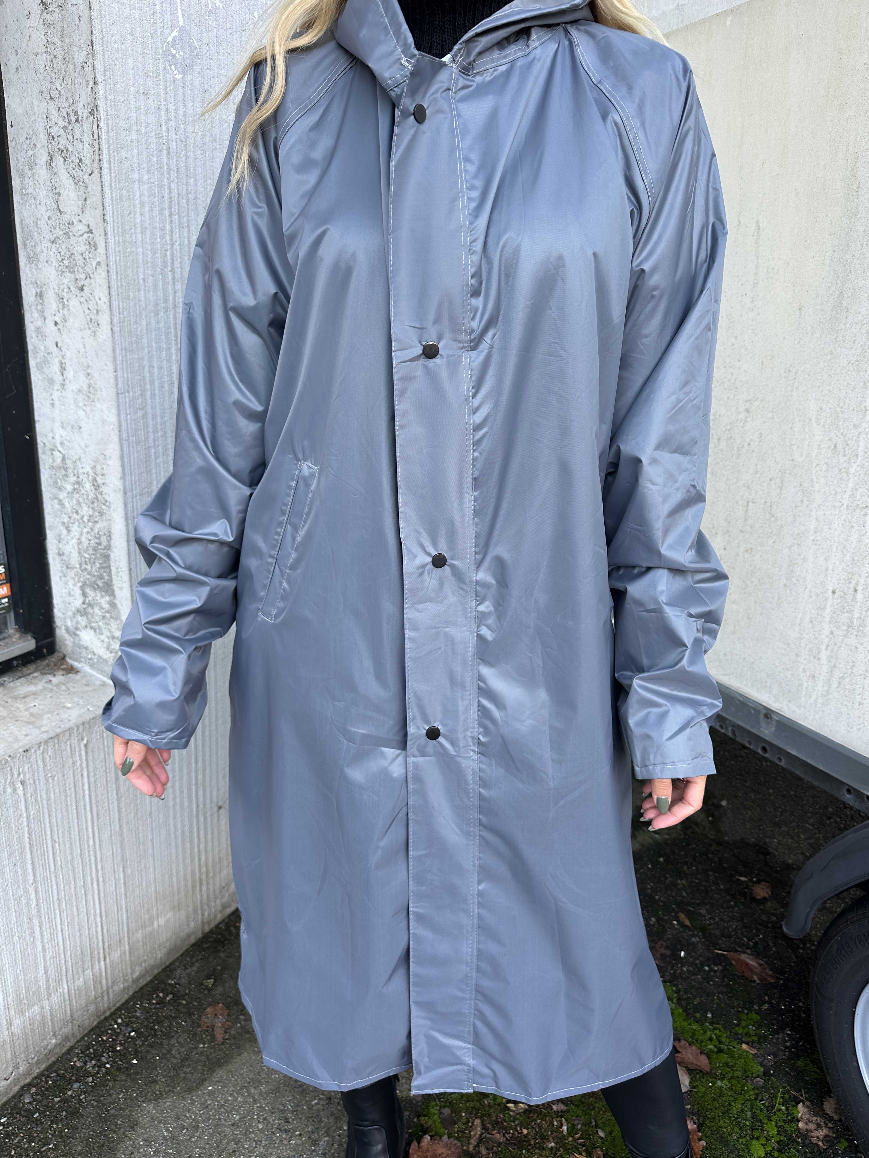 Reina - Regnjacka med huva