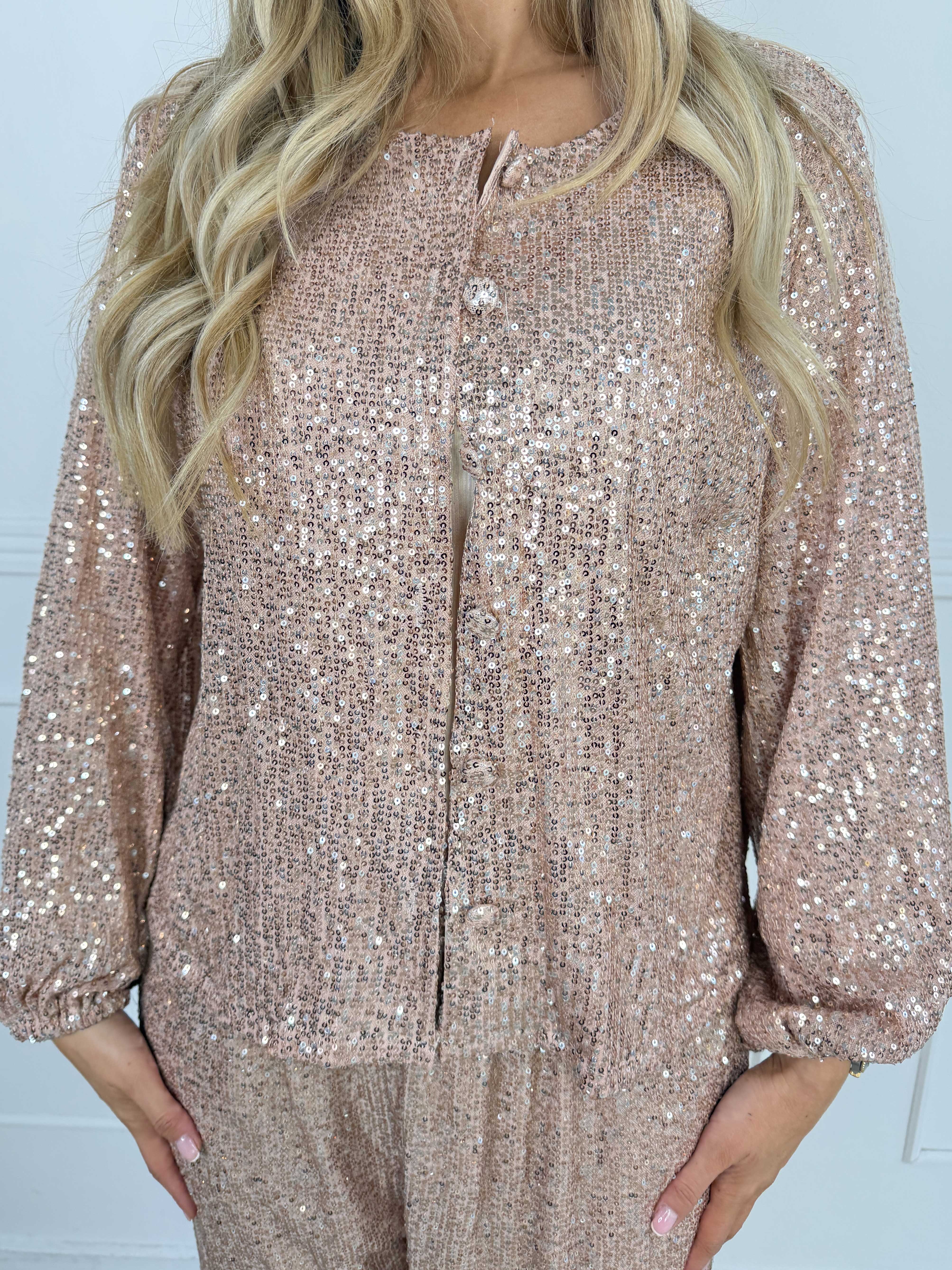 Paige - Paljettkofta i plus size med snygga knutknappar