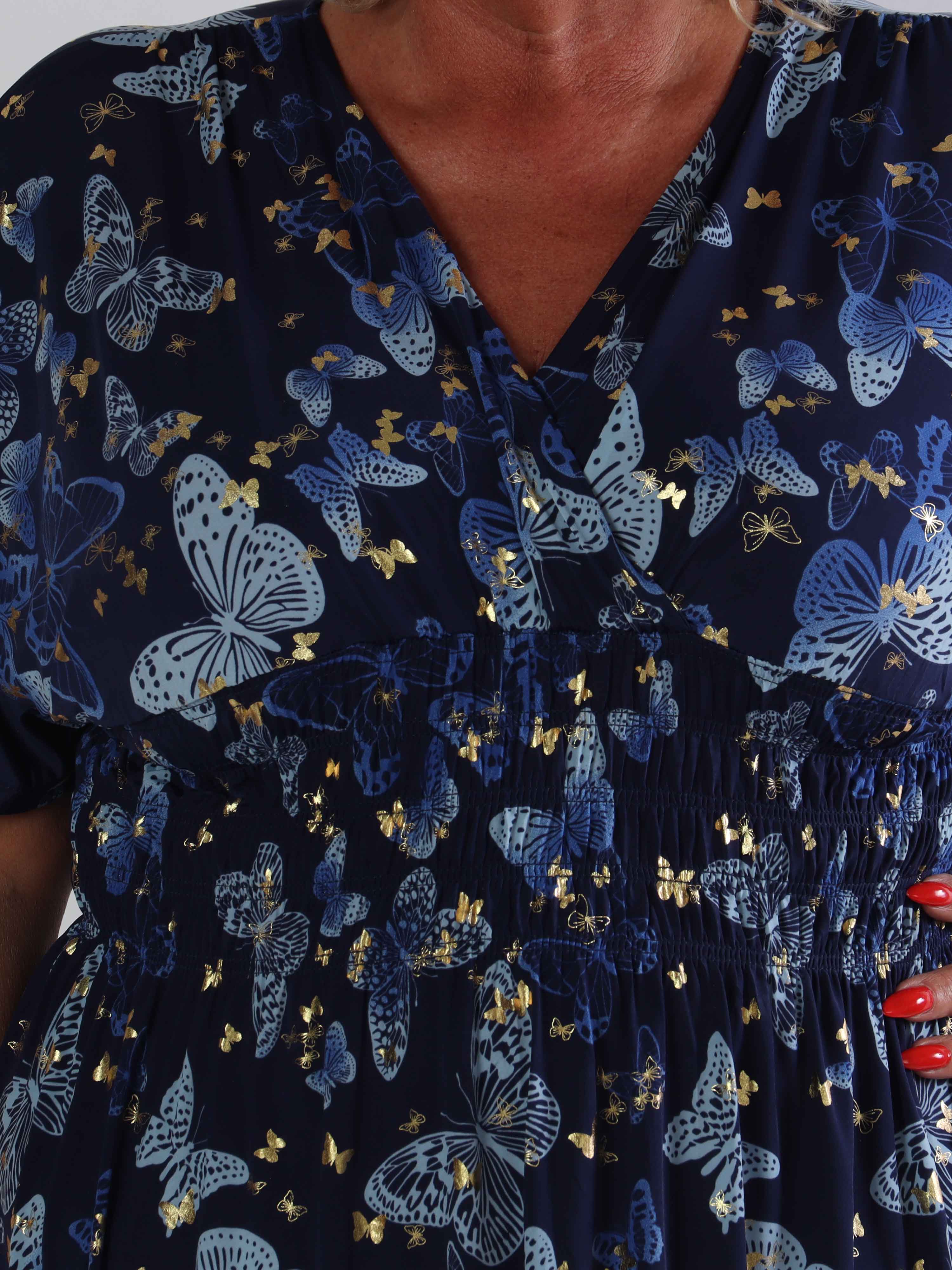 Pams Butterfly Short - Elastisk plus size klänning med fjärilstryck