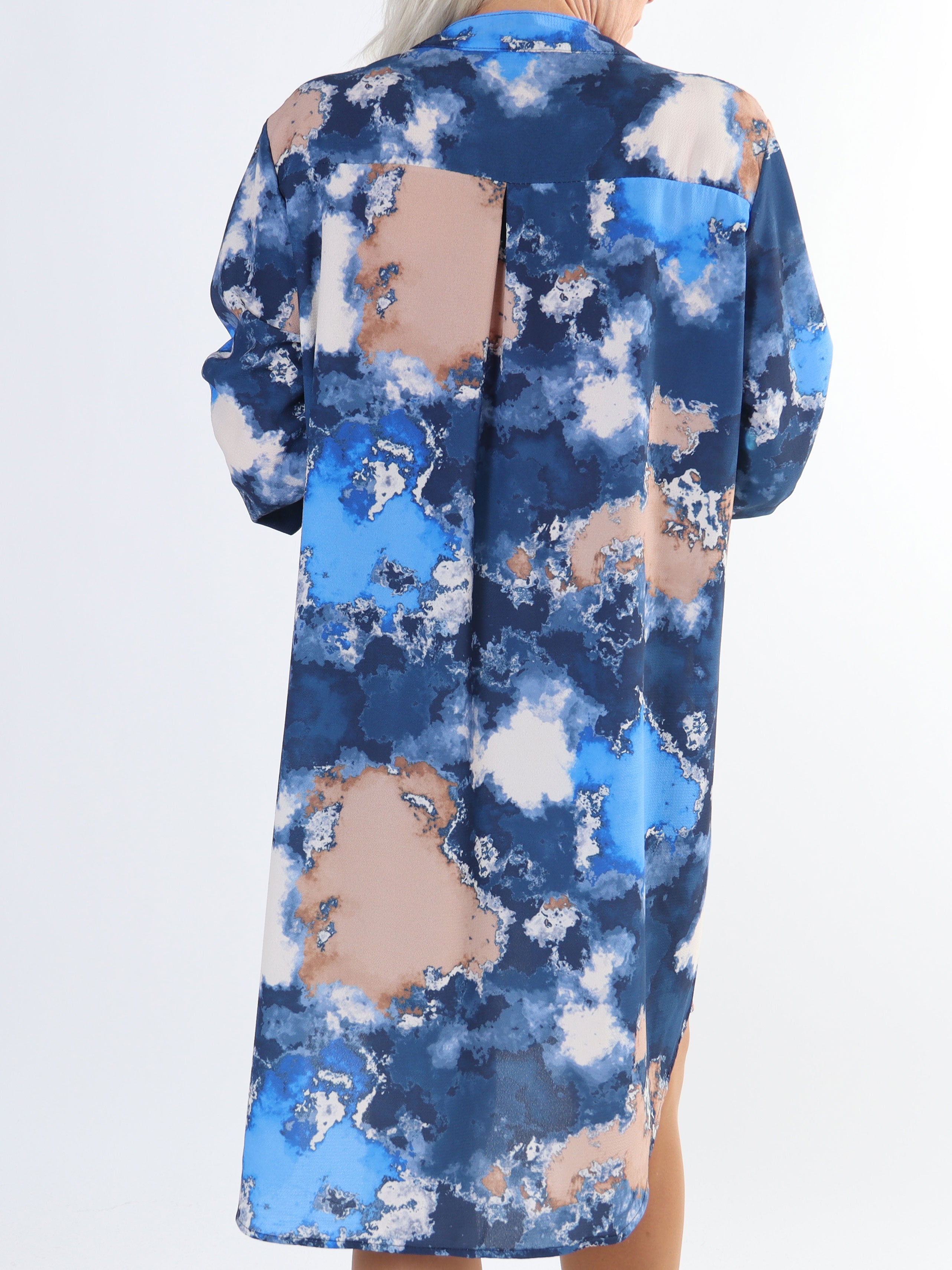 Vanesa Dress Batik - Lätt och luftig plus size klänning i batikmönster