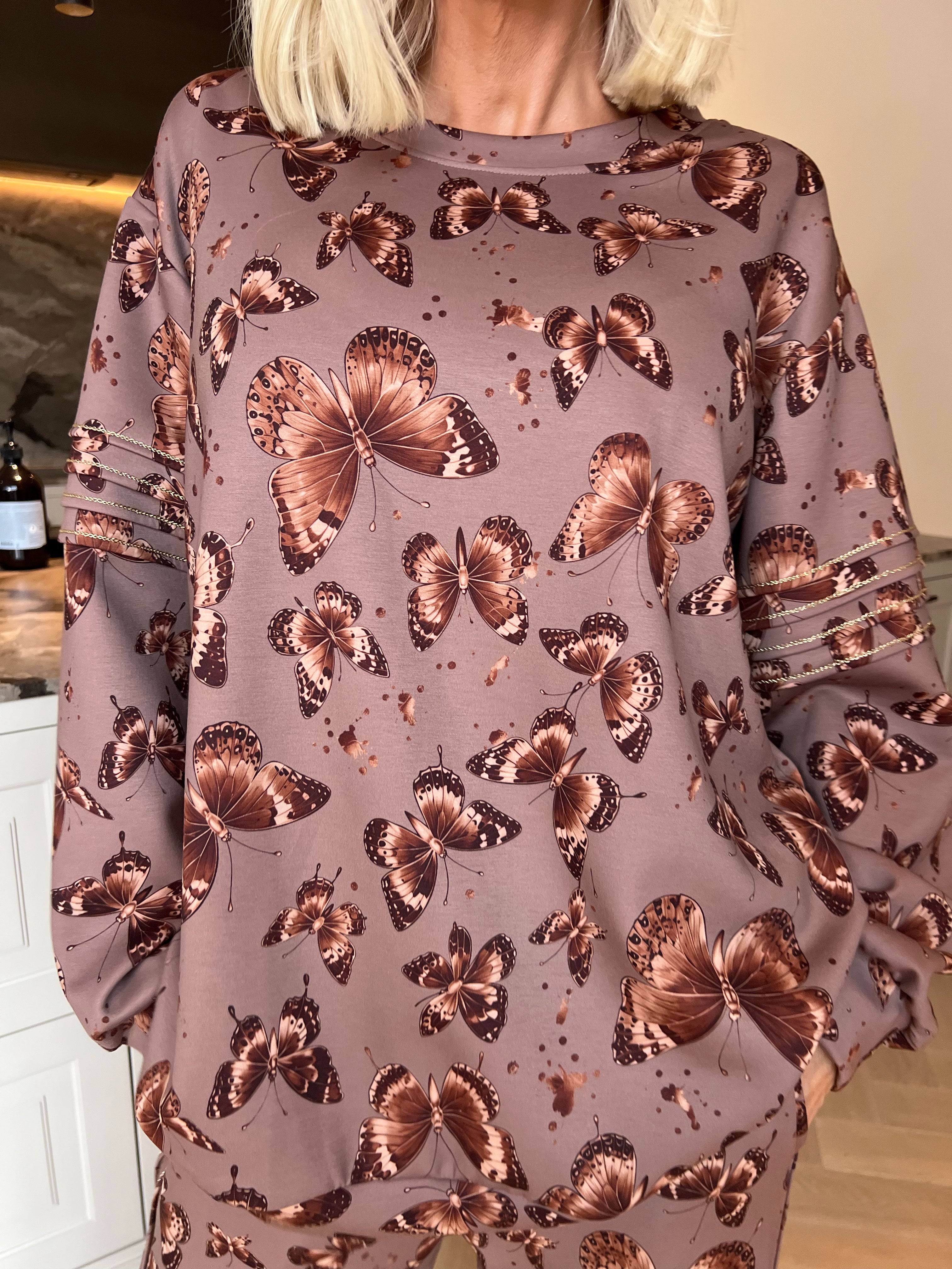 Dream Butterfly - Joggingställ i viskos med fjärilsmönster, gulddetaljer och ribbade kanter