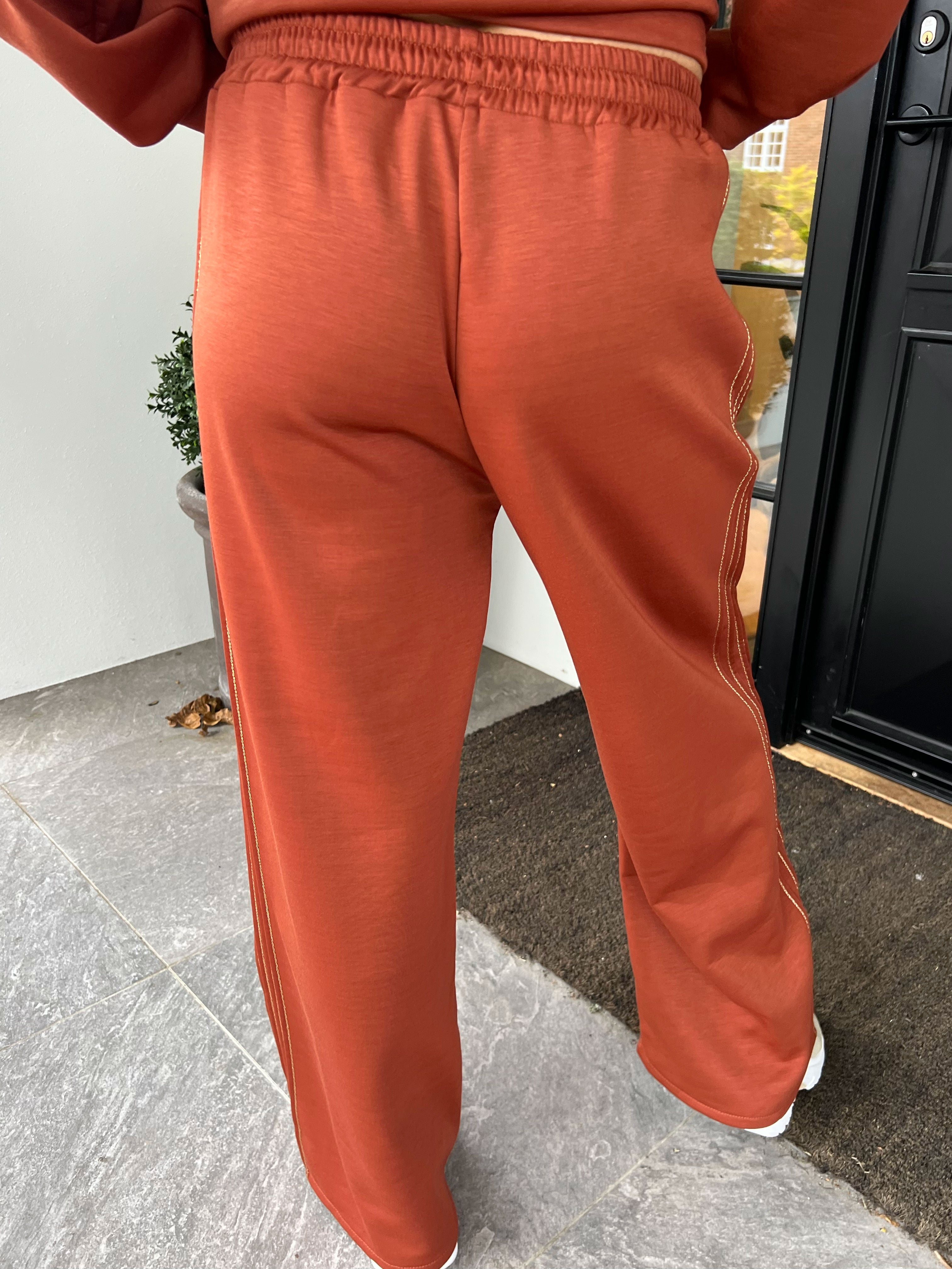 Dream NY – Plus size träningsoverall i viskos med glittrig ”NEW YORK”-text på framsidan