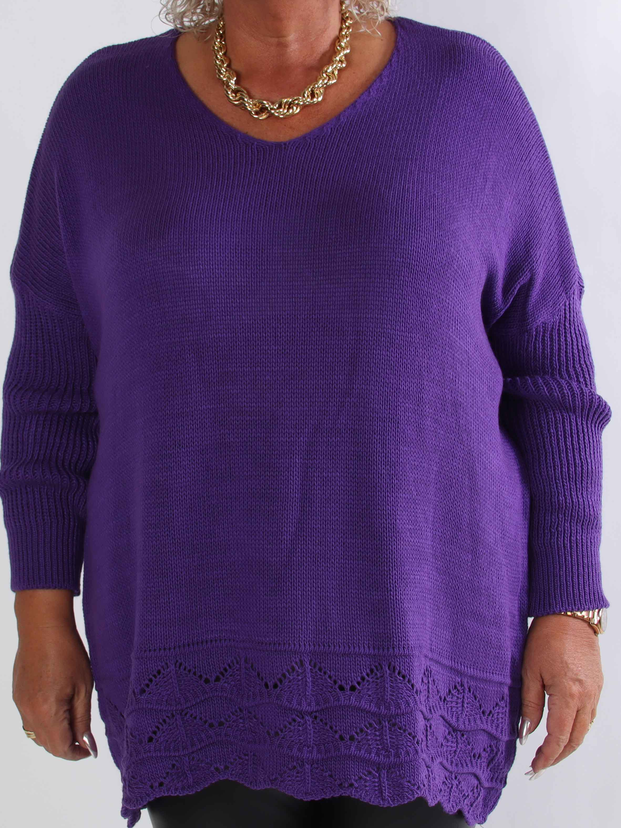 Rebeca - Enfärgad stickad plus size blus med mönster nedtill