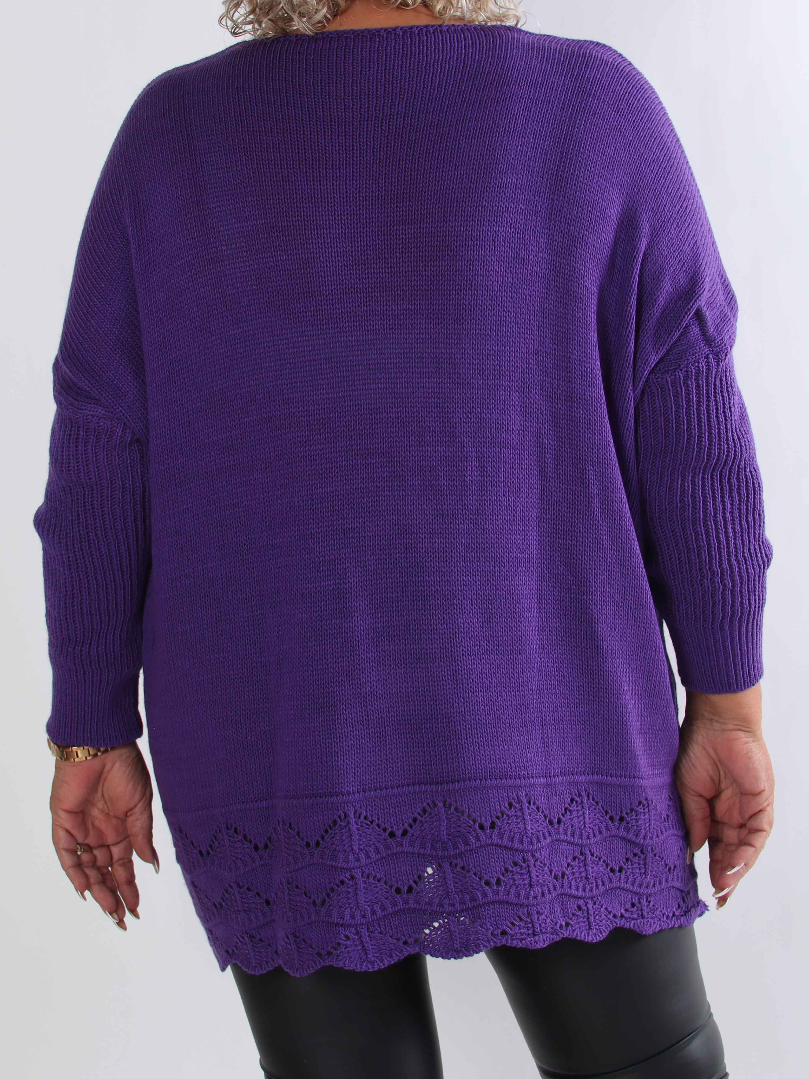 Rebeca - Enfärgad stickad plus size blus med mönster nedtill