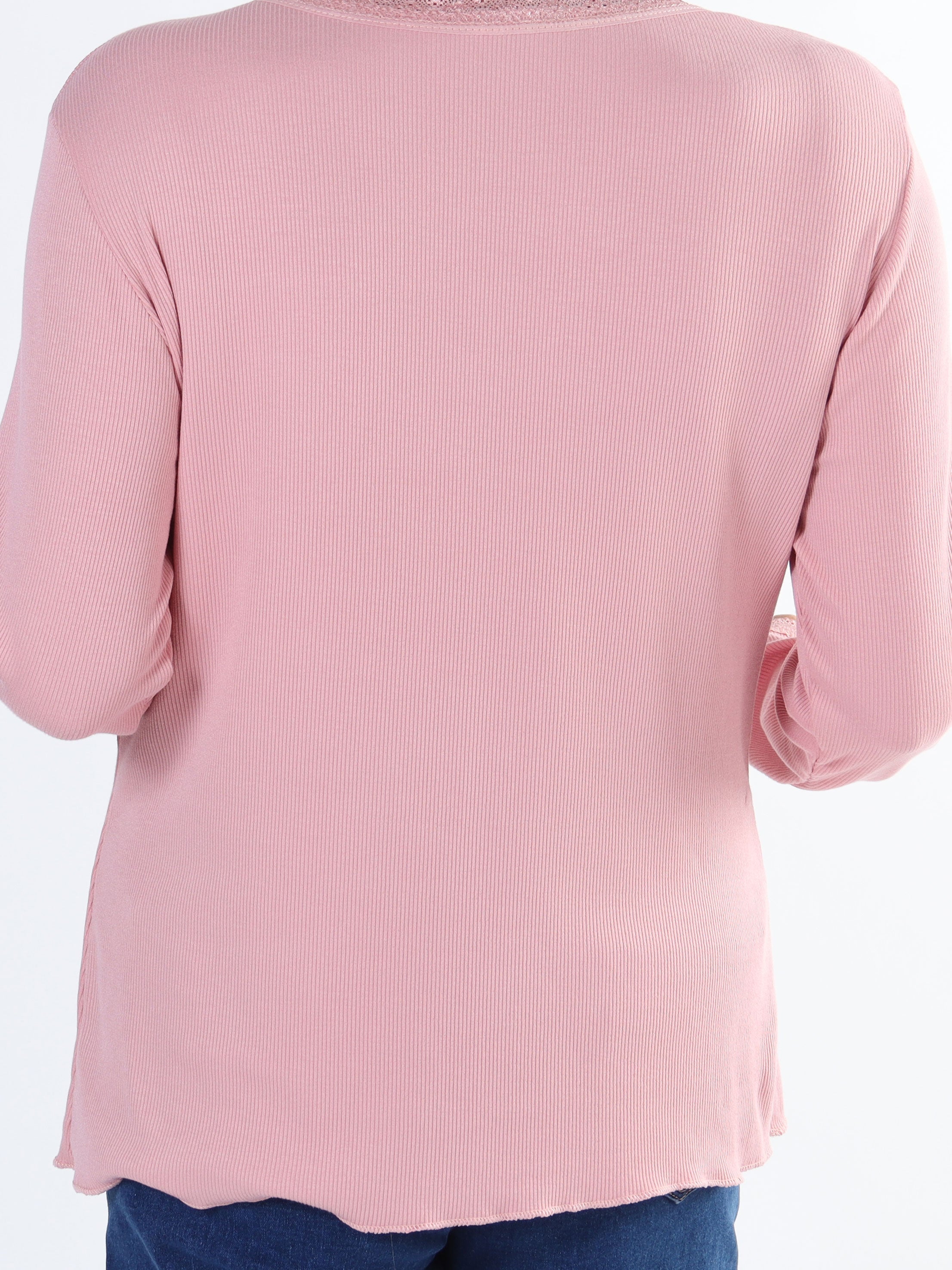 Ibina Long Sleeve - Plus size blus med veck och spetskant
