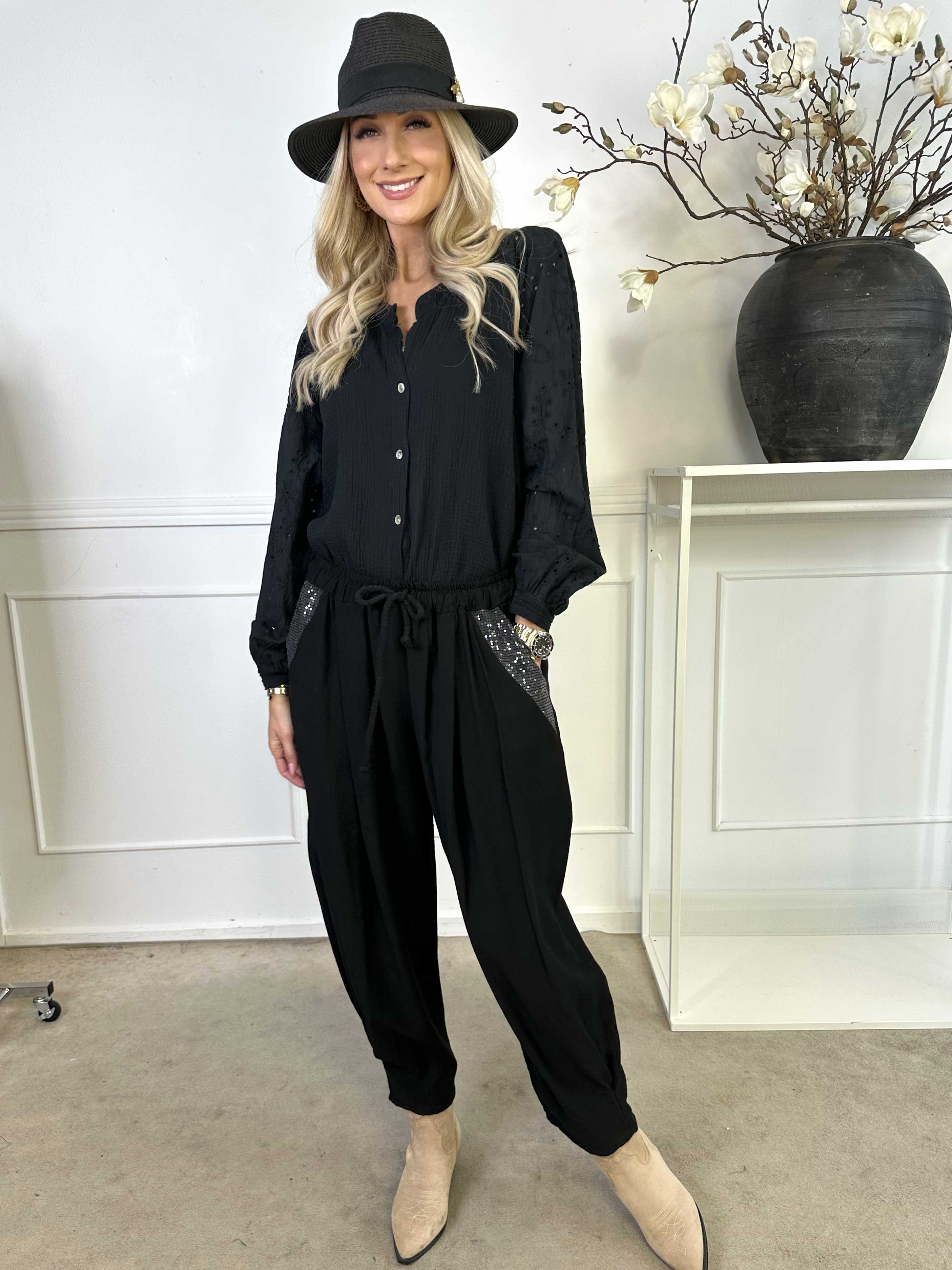 Ines - Byxor i lös viskos med paljetter på fickorna