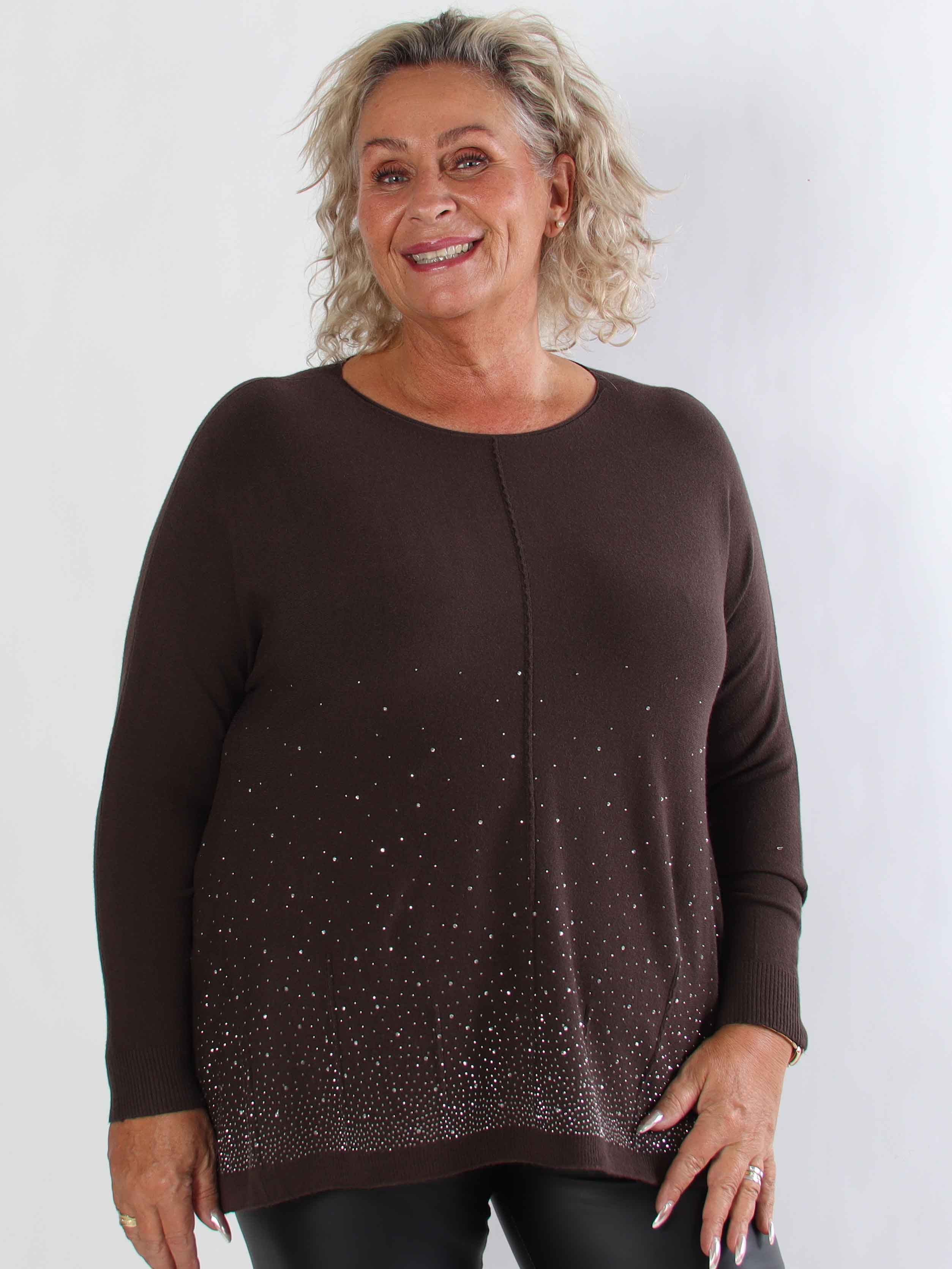 Inga - Supermjuk stickad plus size tröja dekorerad med strass