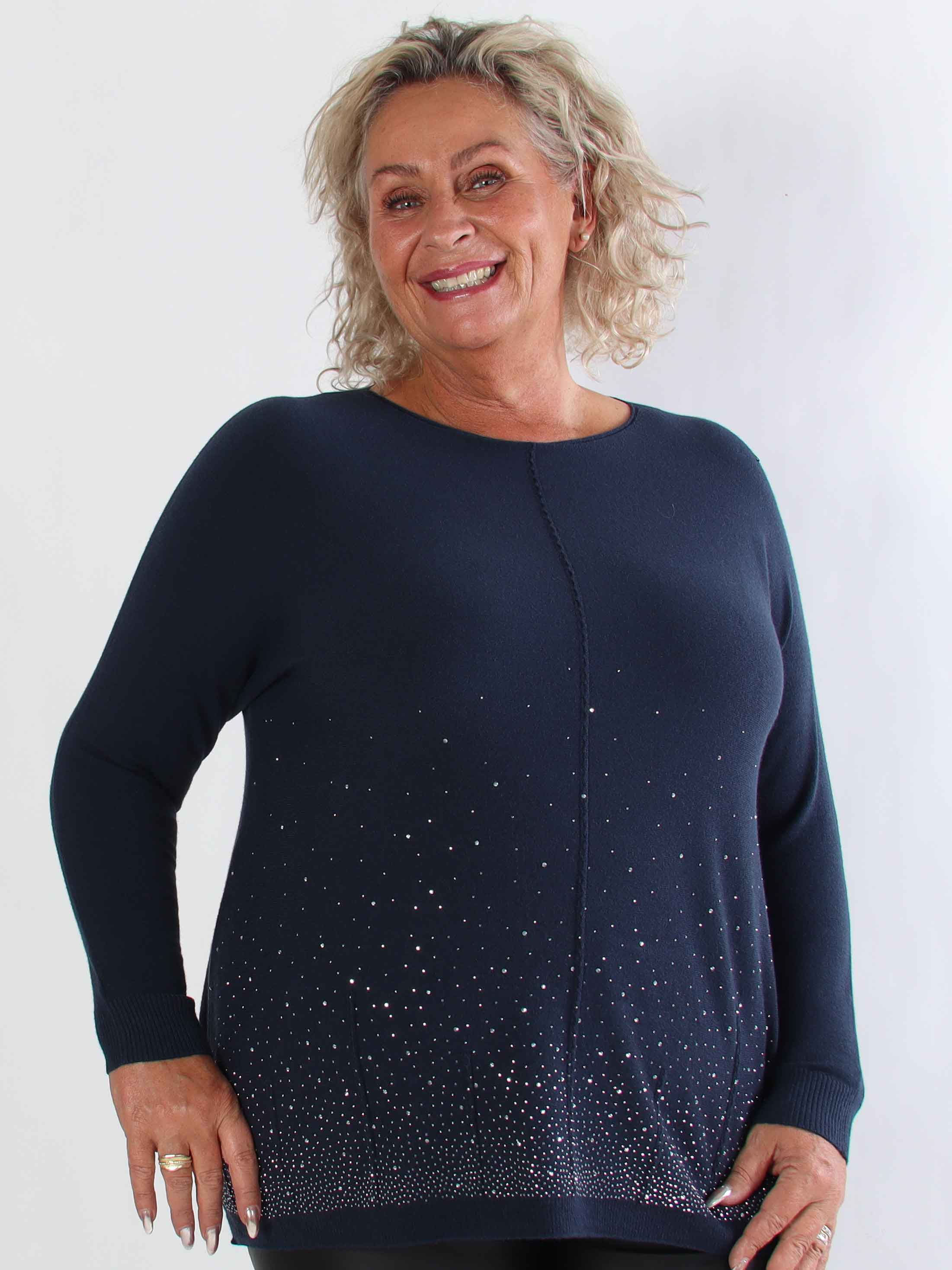 Inga - Supermjuk stickad plus size tröja dekorerad med strass