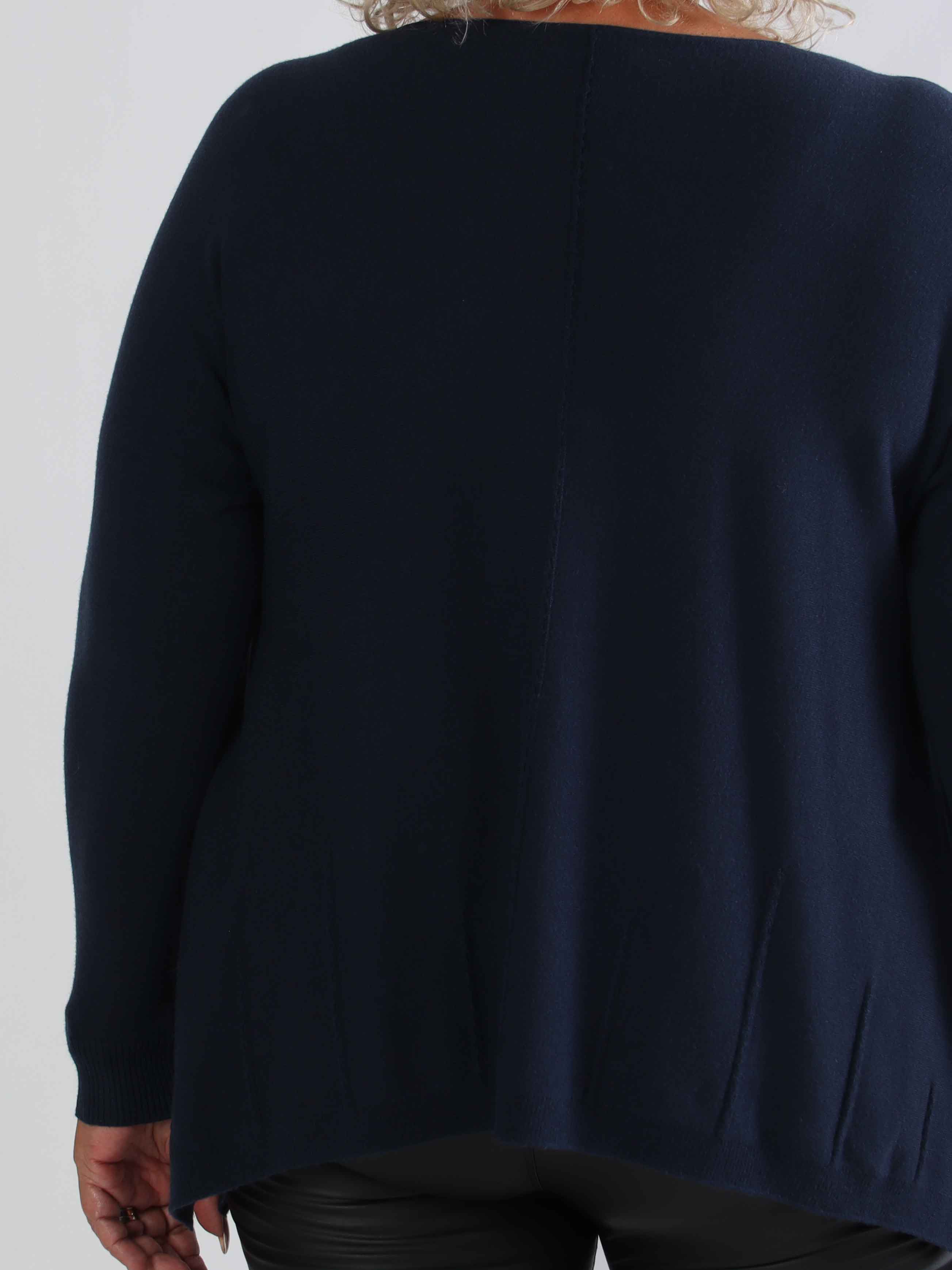 Inga - Supermjuk stickad plus size tröja dekorerad med strass