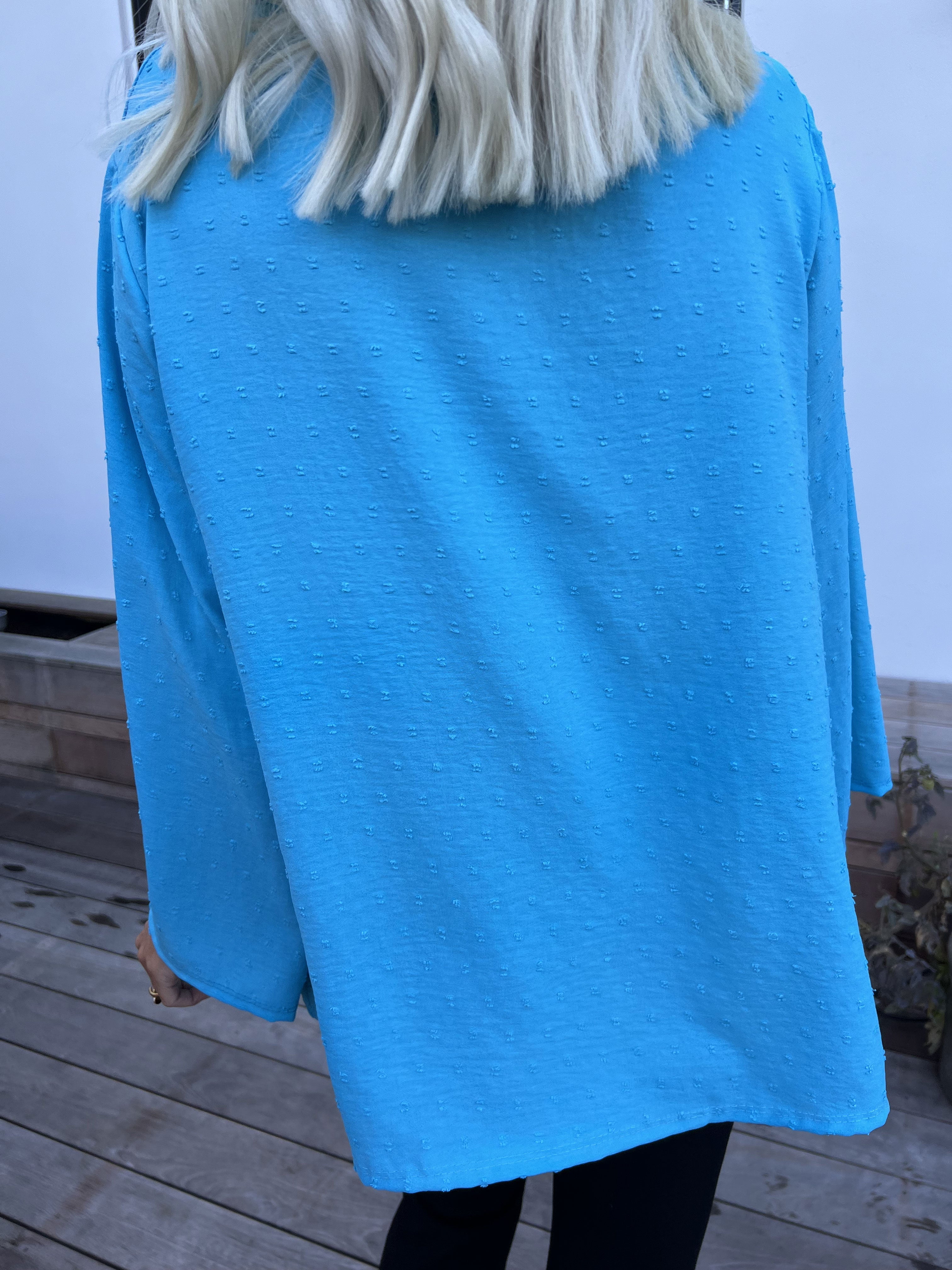 Iselin - Söt tunika med prickiga detaljer och silverknappar