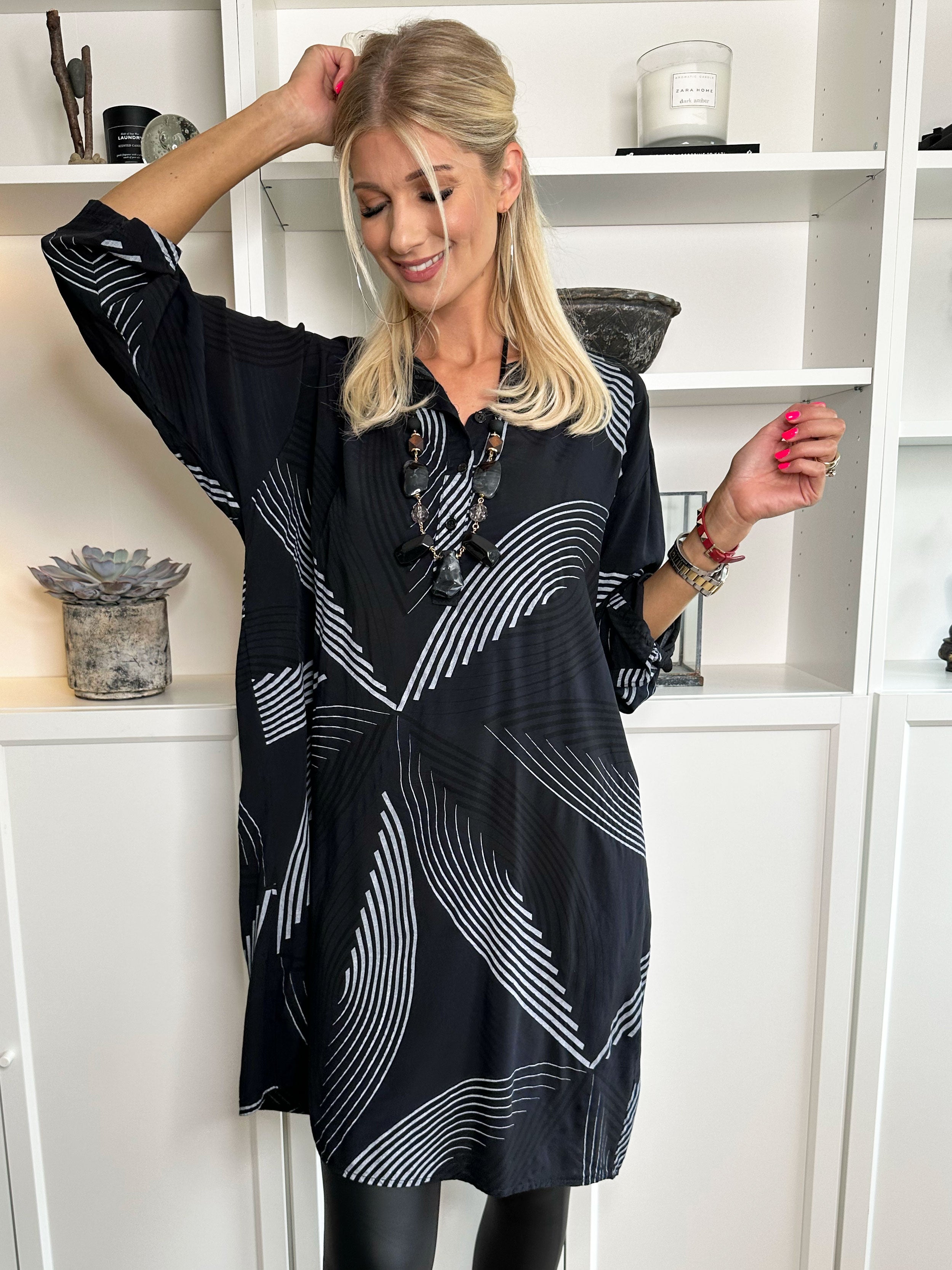 Isidora - Lång mönstrad tunikaklänning i viskos