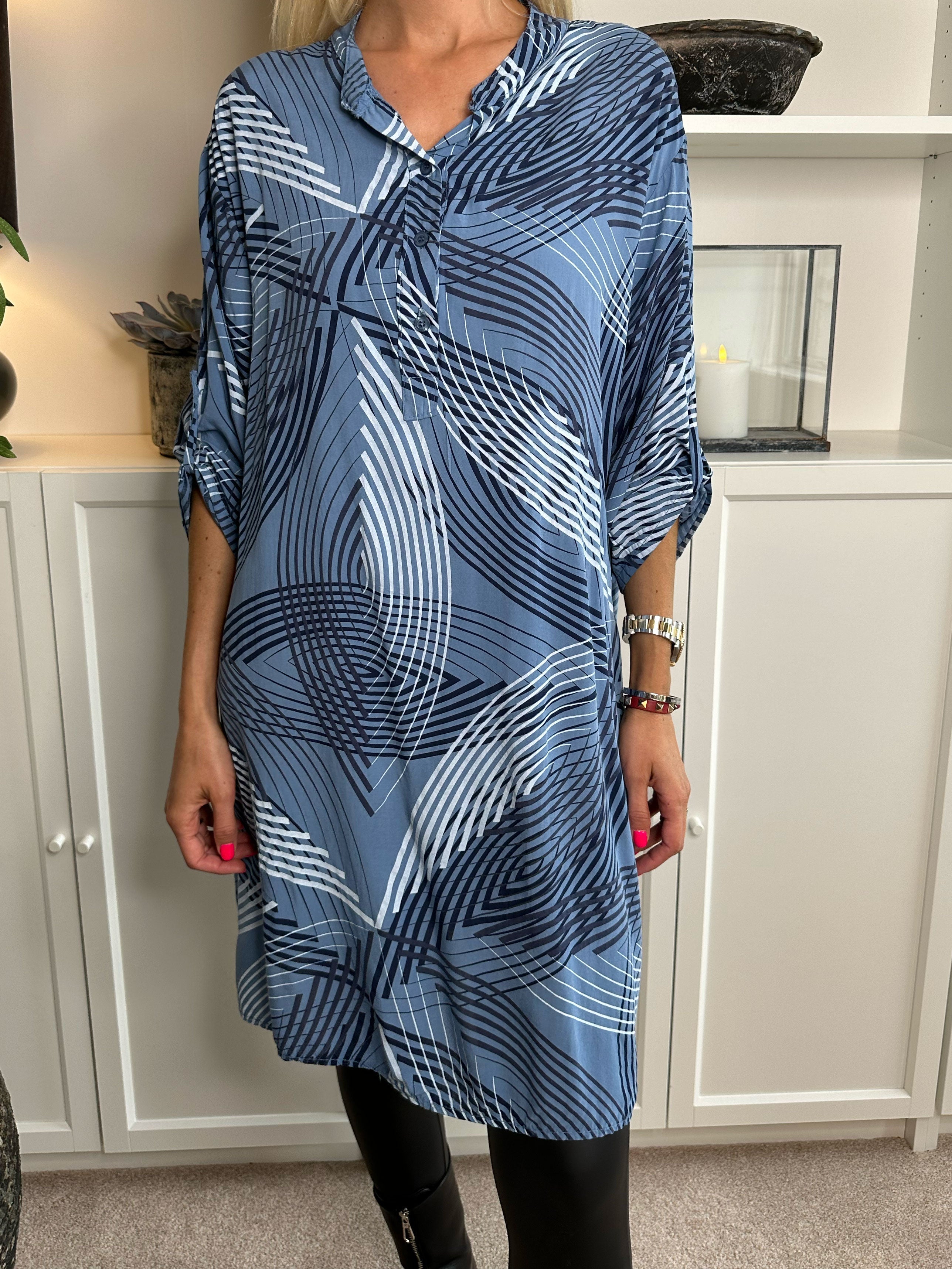 Isidora - Lång mönstrad tunikaklänning i viskos