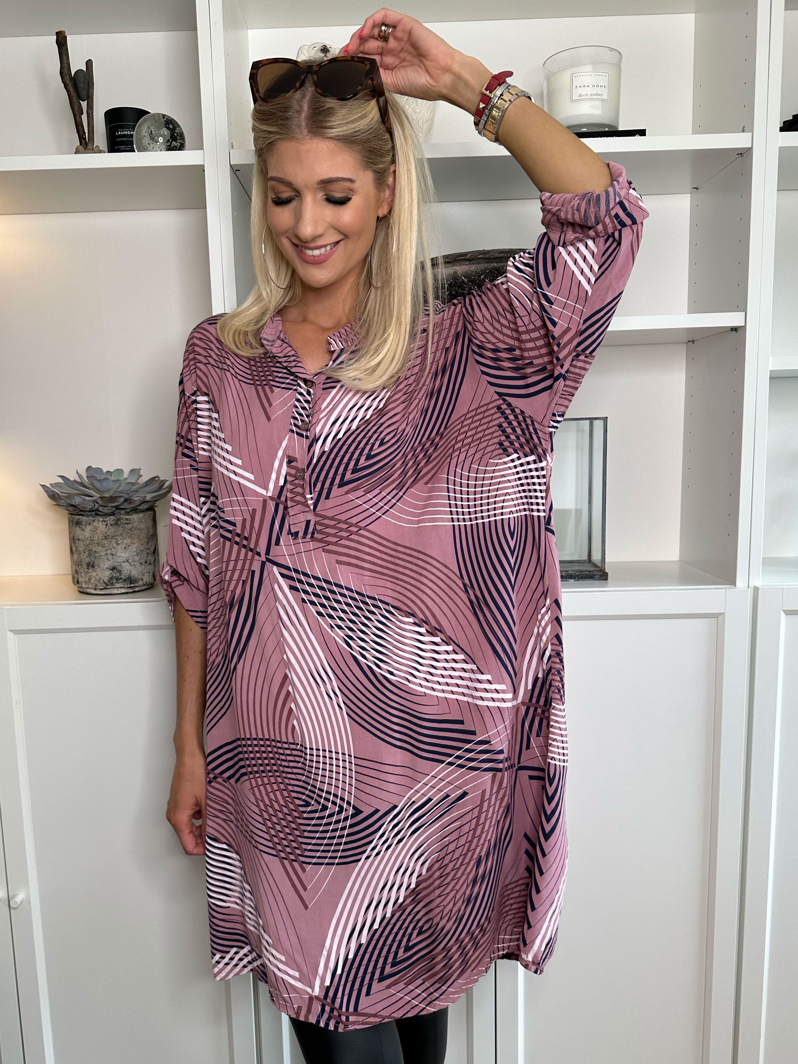 Isidora - Lång mönstrad tunikaklänning i viskos