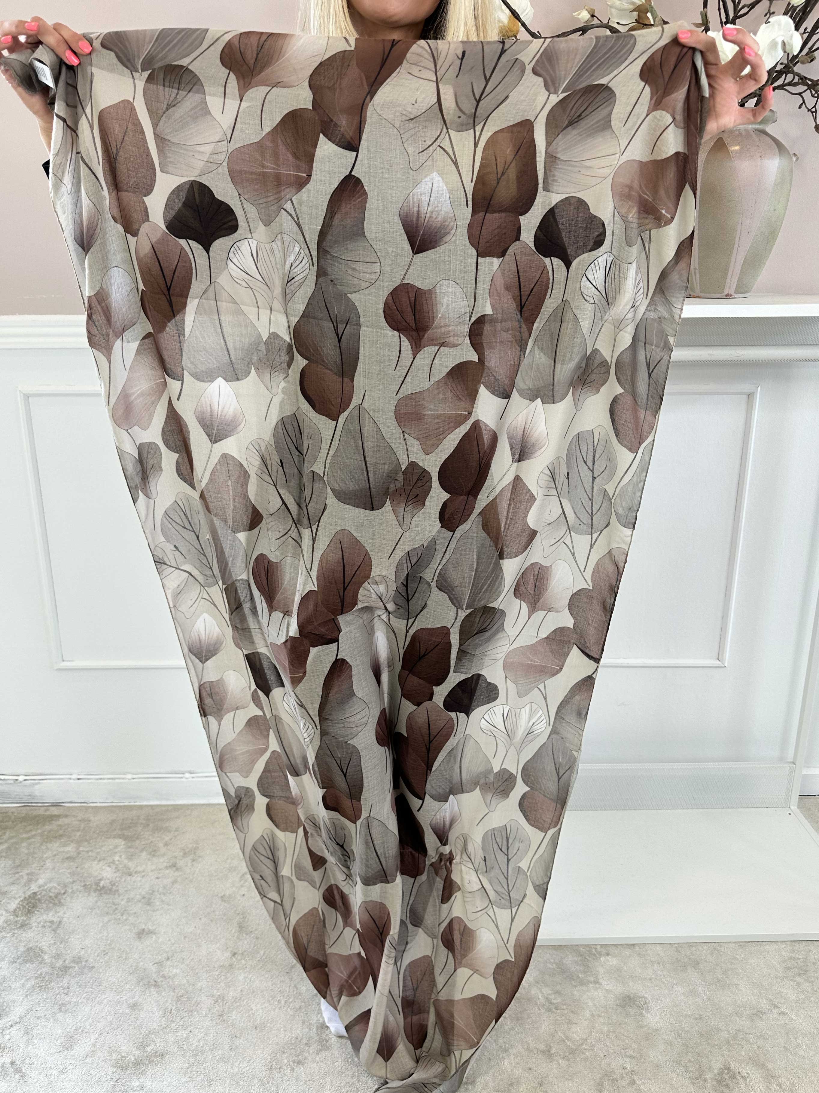 Jana Leaf - Halsduk i viskos med bladmotiv