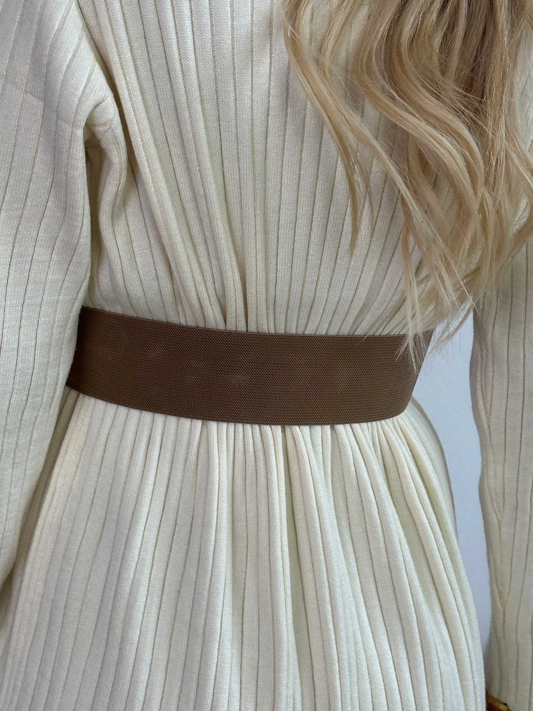 Jorid - Stretchigt midjebälte med stort guldspänne